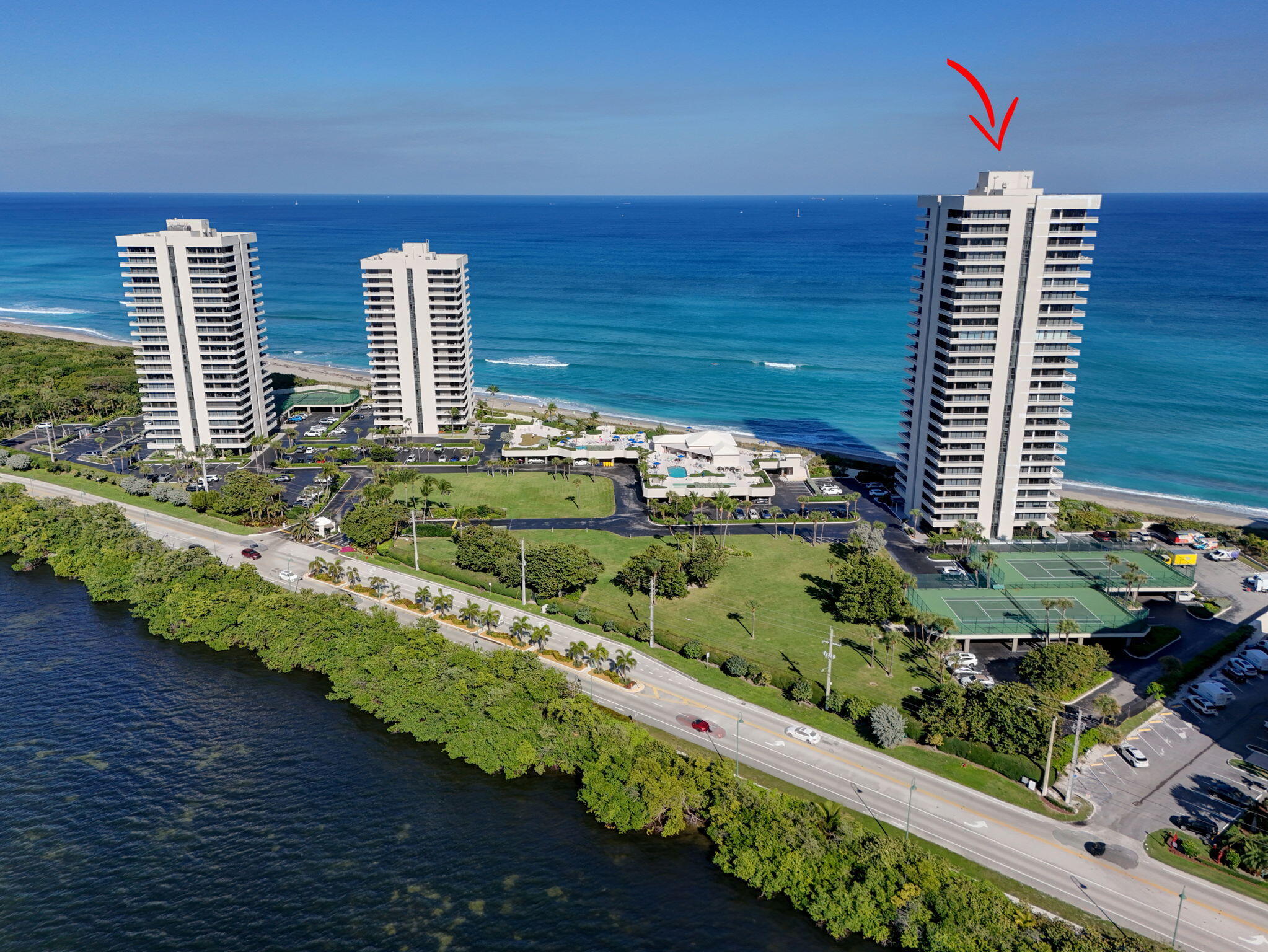 Foto de propiedad en 5510 N Ocean Drive 2d, Singer Island, FL 33404 Singer Island con MLS# 