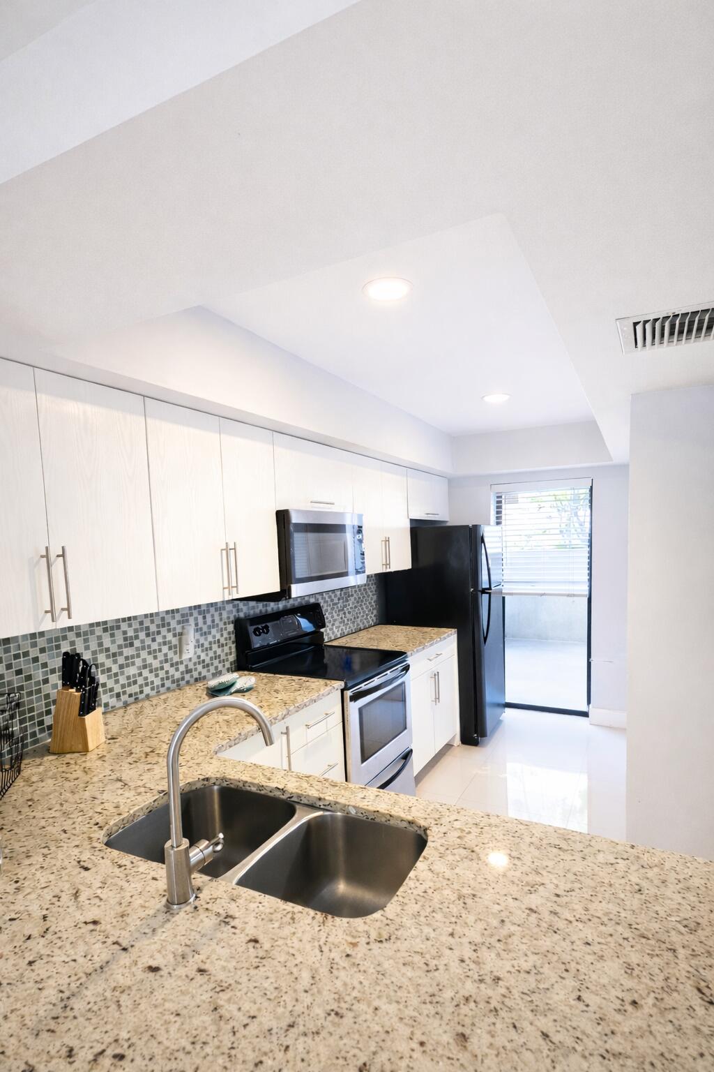 Foto de propiedad en 11596 NW 45th Street 4, Coral Springs, FL 33065 Coral Springs con MLS# 