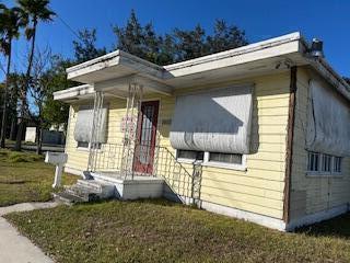 En Venta 602 W Midway Road, Fort Pierce, FL 34982, Fort Pierce, FL 34982