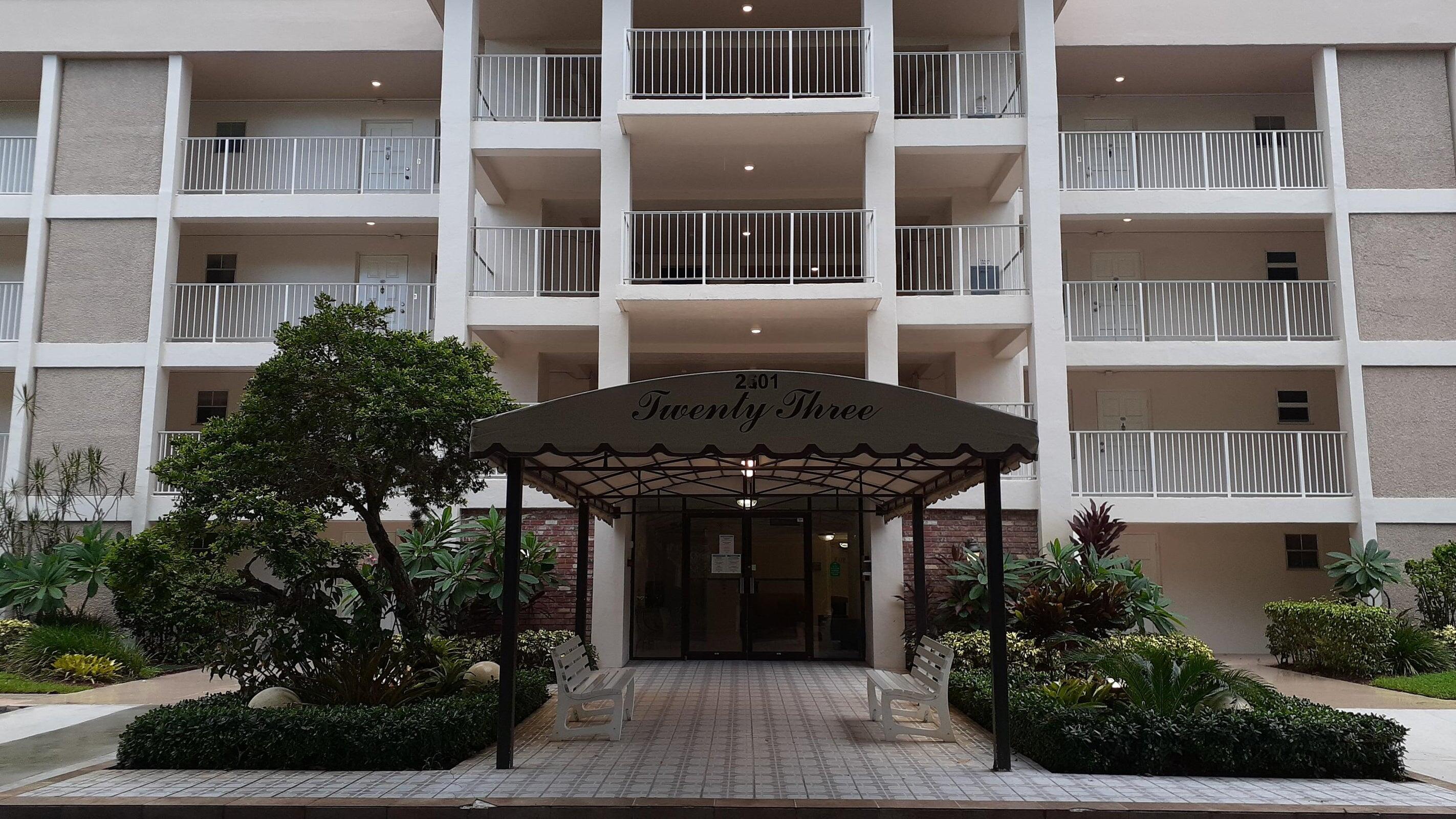 Foto de propiedad en 2601 S Course Drive 203, Pompano Beach, FL 33069 Pompano Beach con MLS# 