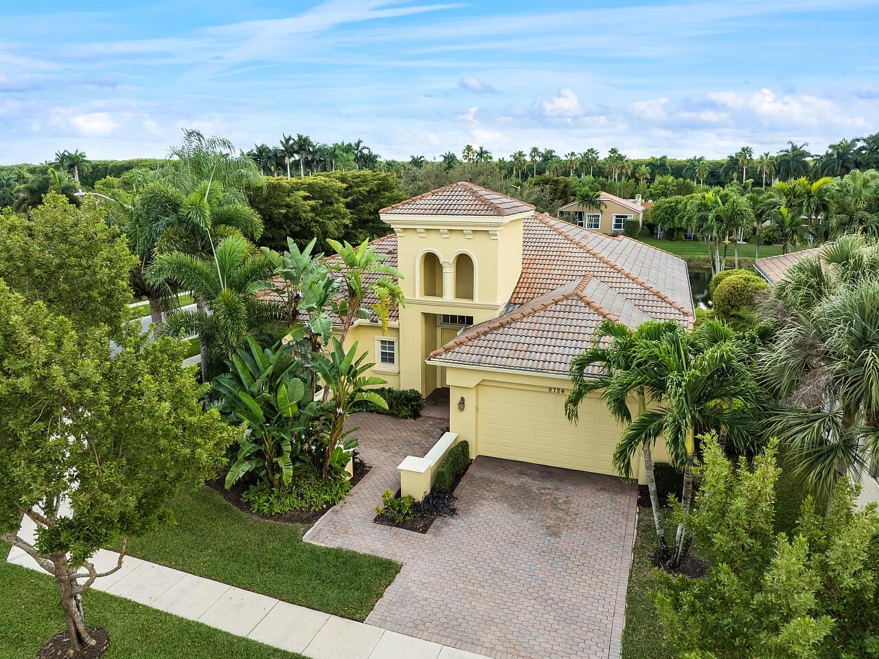 Foto de propiedad en 9724 Via Grandezza W, Wellington, FL 33411 Wellington con MLS# 