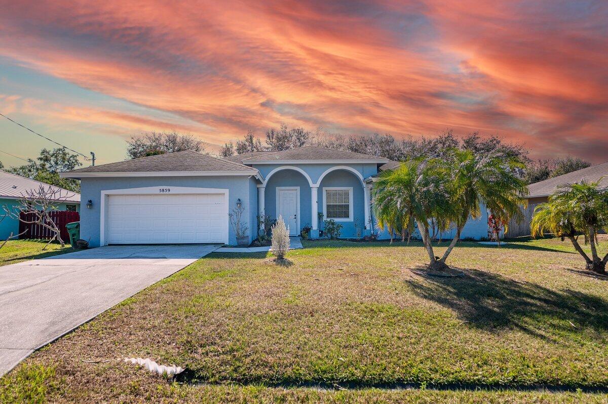 Foto de propiedad en 5859 NW Cullom Circle, Port St. Lucie, FL 34986 Port St. Lucie con MLS# 