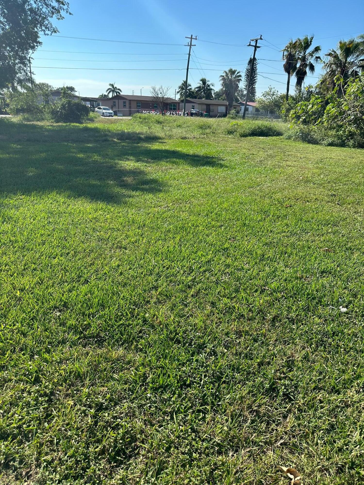 Foto de propiedad en 501 W Baines Terrace, Pahokee, FL 33476 Pahokee con MLS# 