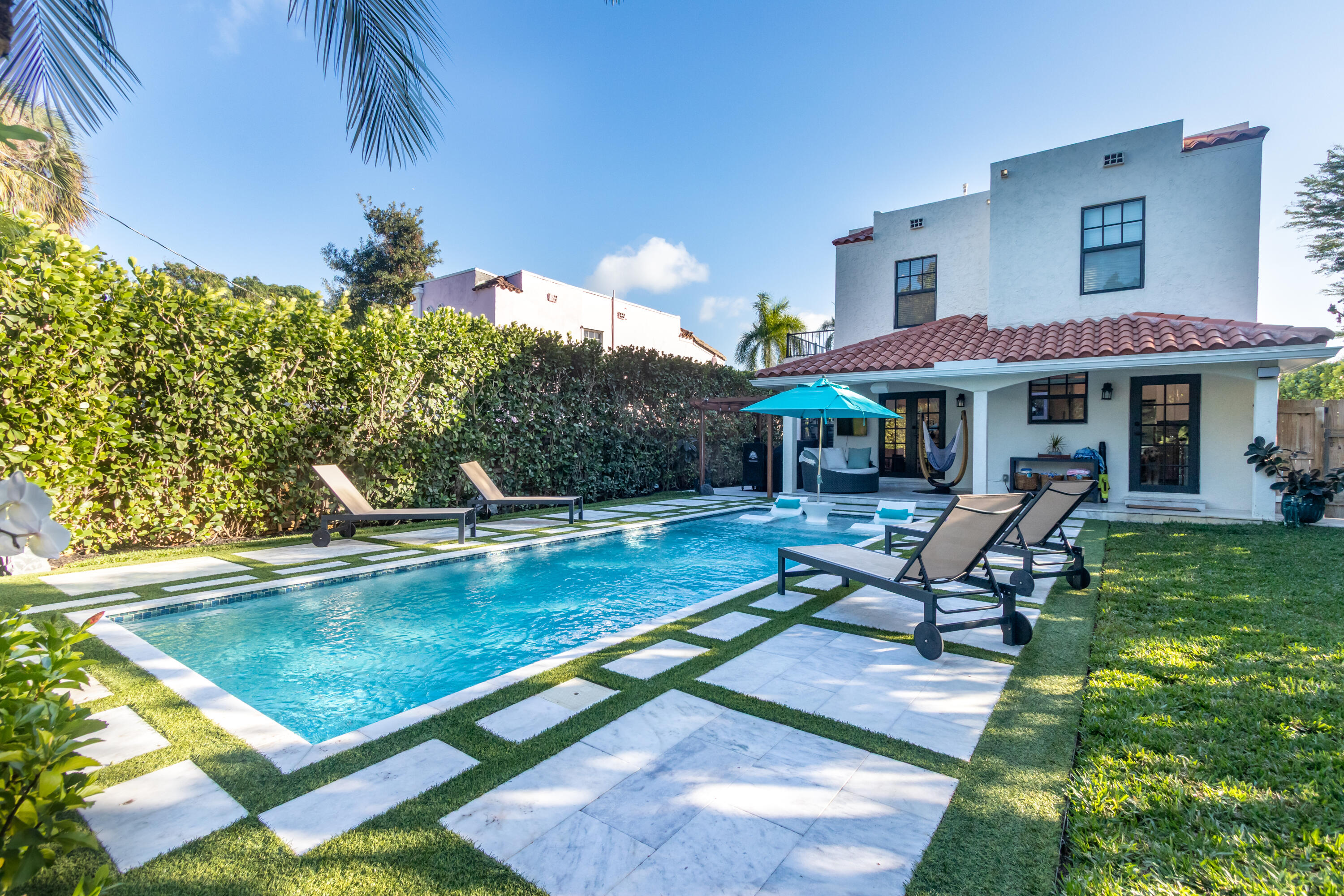 Foto de propiedad en 823 38th Street, West Palm Beach, FL 33407 West Palm Beach con MLS# 