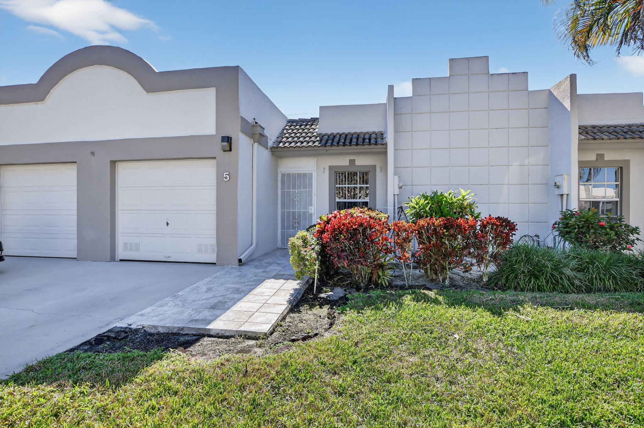 Foto de propiedad en 9110 Fairbanks Lane 5, Boca Raton, FL 33496 Boca Raton con MLS# 