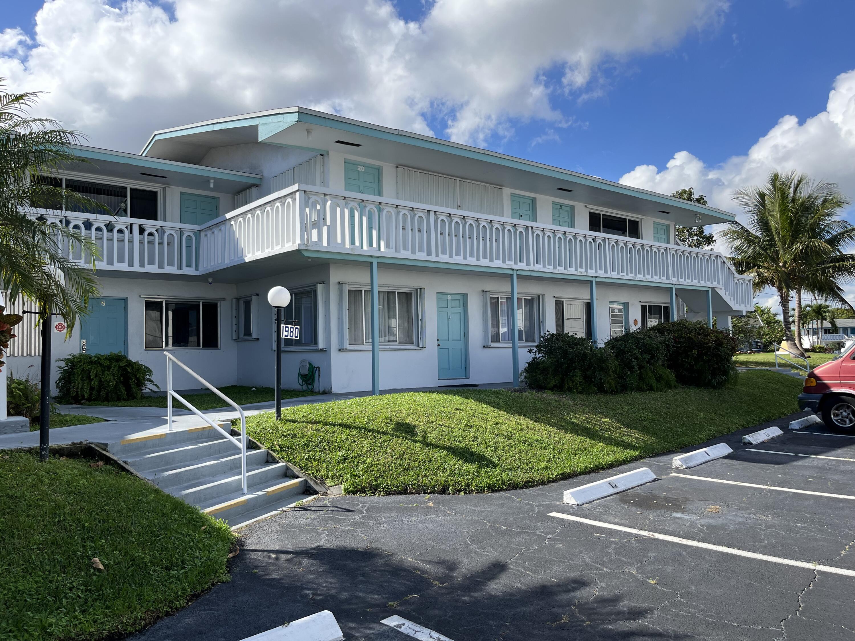 Vendido 1980 Sunset Avenue 7, Lake Worth Beach, FL 33461, Lake Worth Beach, FL 33461