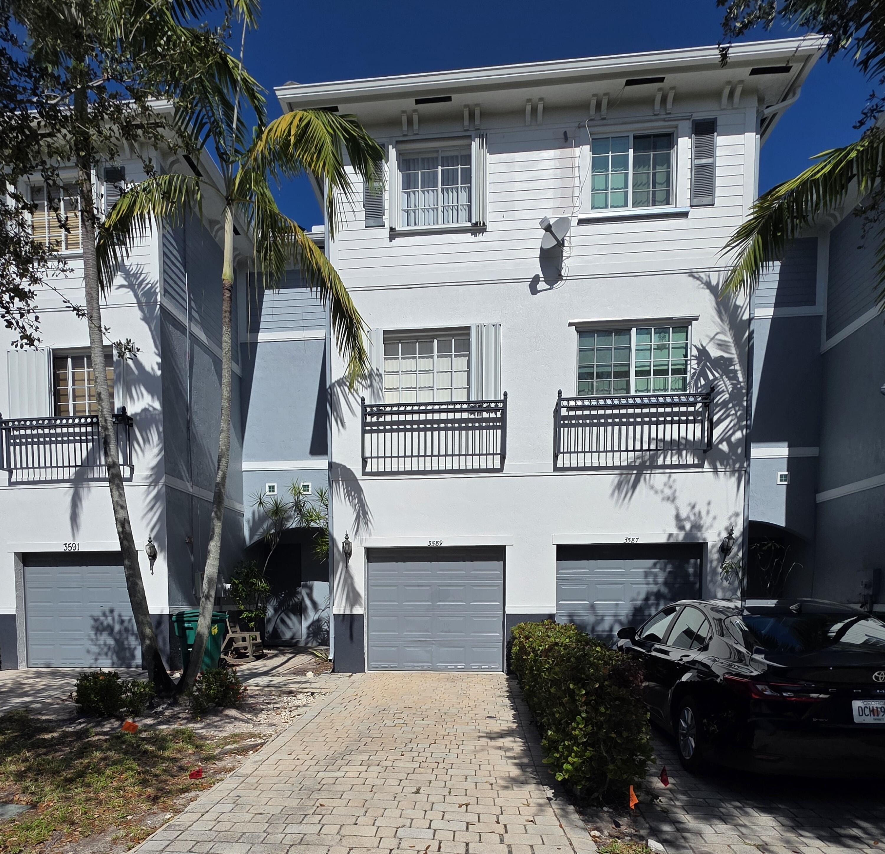 Foto de propiedad en 3589 NW 14th Court S 3589, Lauderhill, FL 33311 Lauderhill con MLS# 