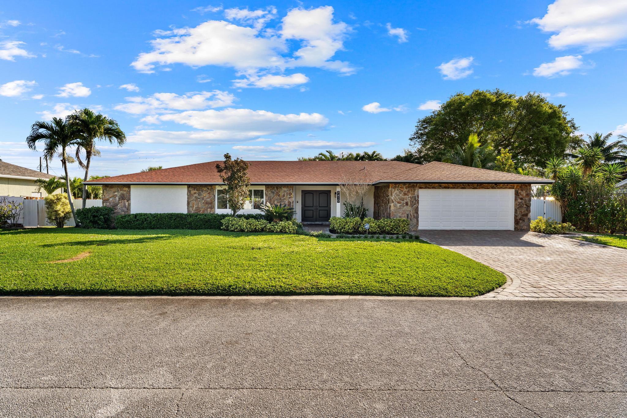 Vendido 7410 Venetian Way, Lake Clarke Shores, FL 33406, Lake Clarke Shores, FL 33406