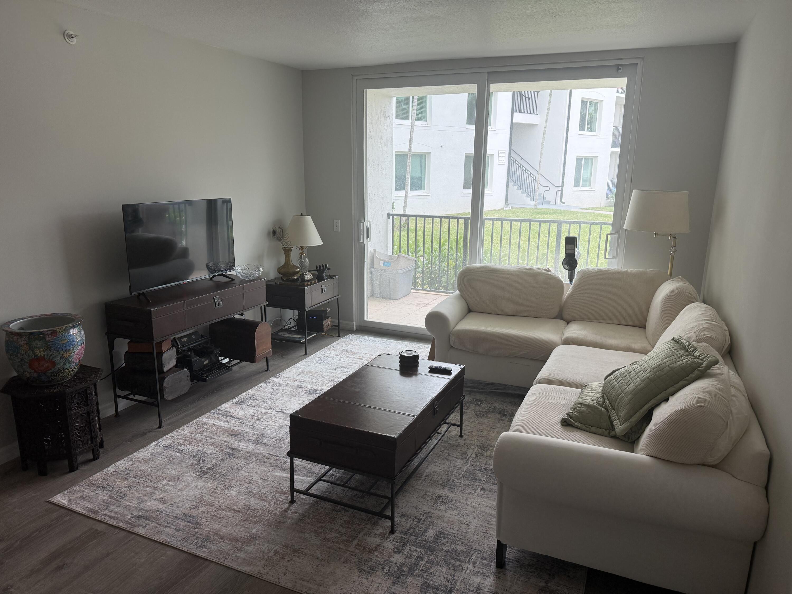 Alquilada 1008 Villa Lane, Boynton Beach, FL 33435, Boynton Beach, FL 33435
