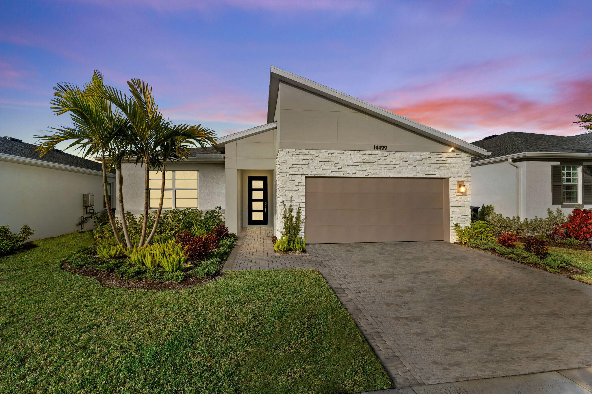 Foto de propiedad en 14499 SW Woodford Way, Port St. Lucie, FL 34987 Port St. Lucie con MLS# 
