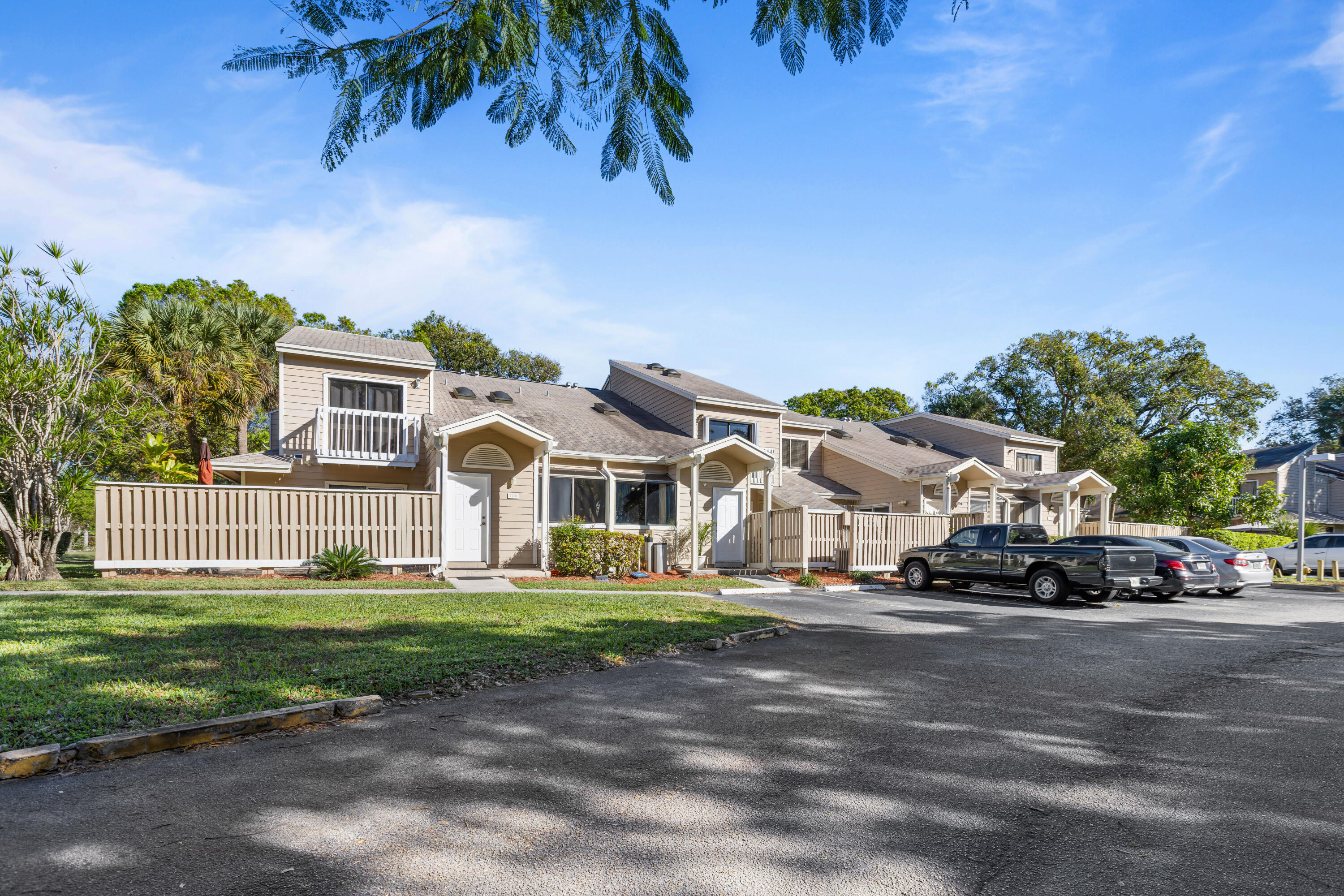 Foto de propiedad en 7176 Sportsmans Drive, North Lauderdale, FL 33068 North Lauderdale con MLS# 
