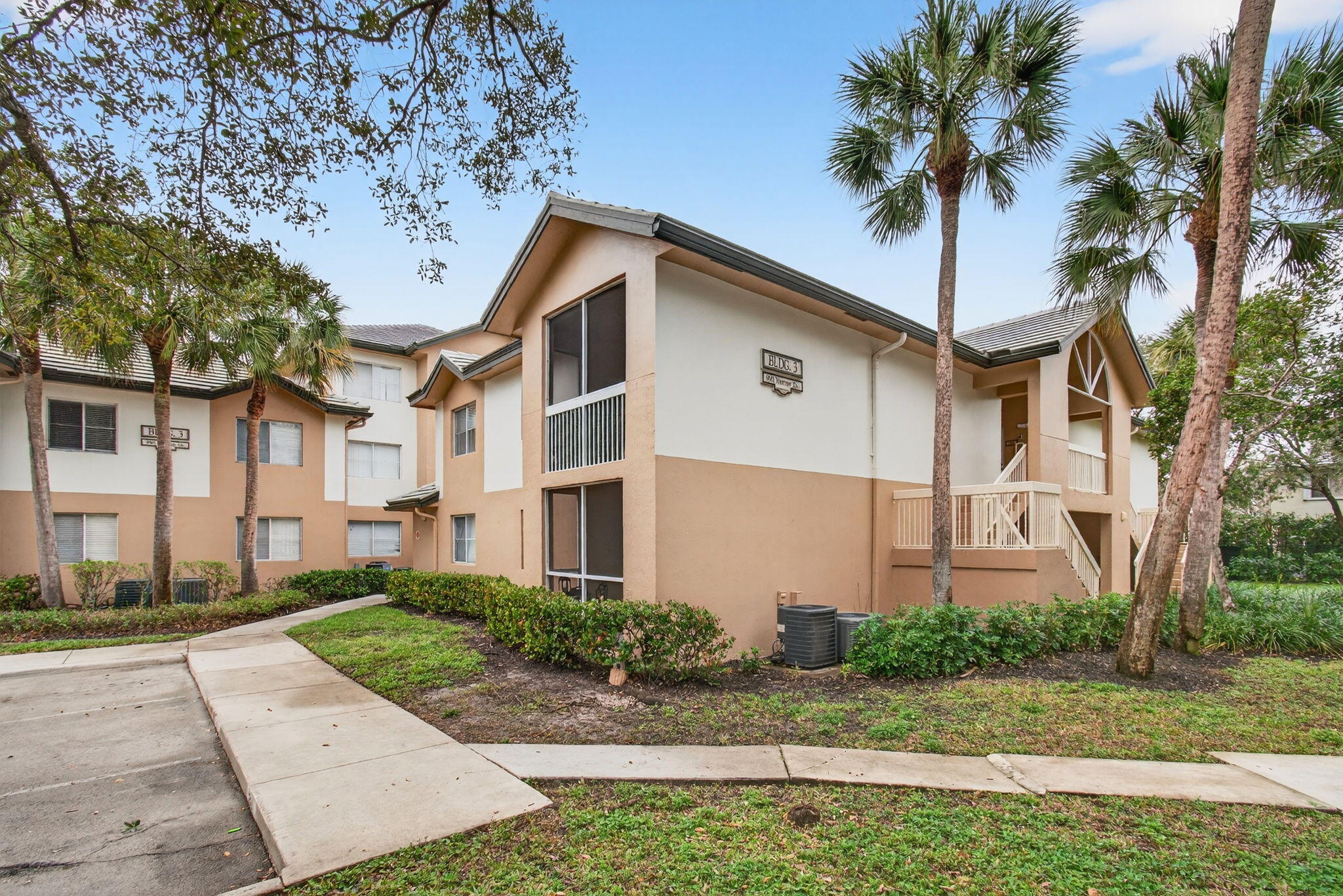Foto de propiedad en 9901 Westview Drive 324, Coral Springs, FL 33076 Coral Springs con MLS# 