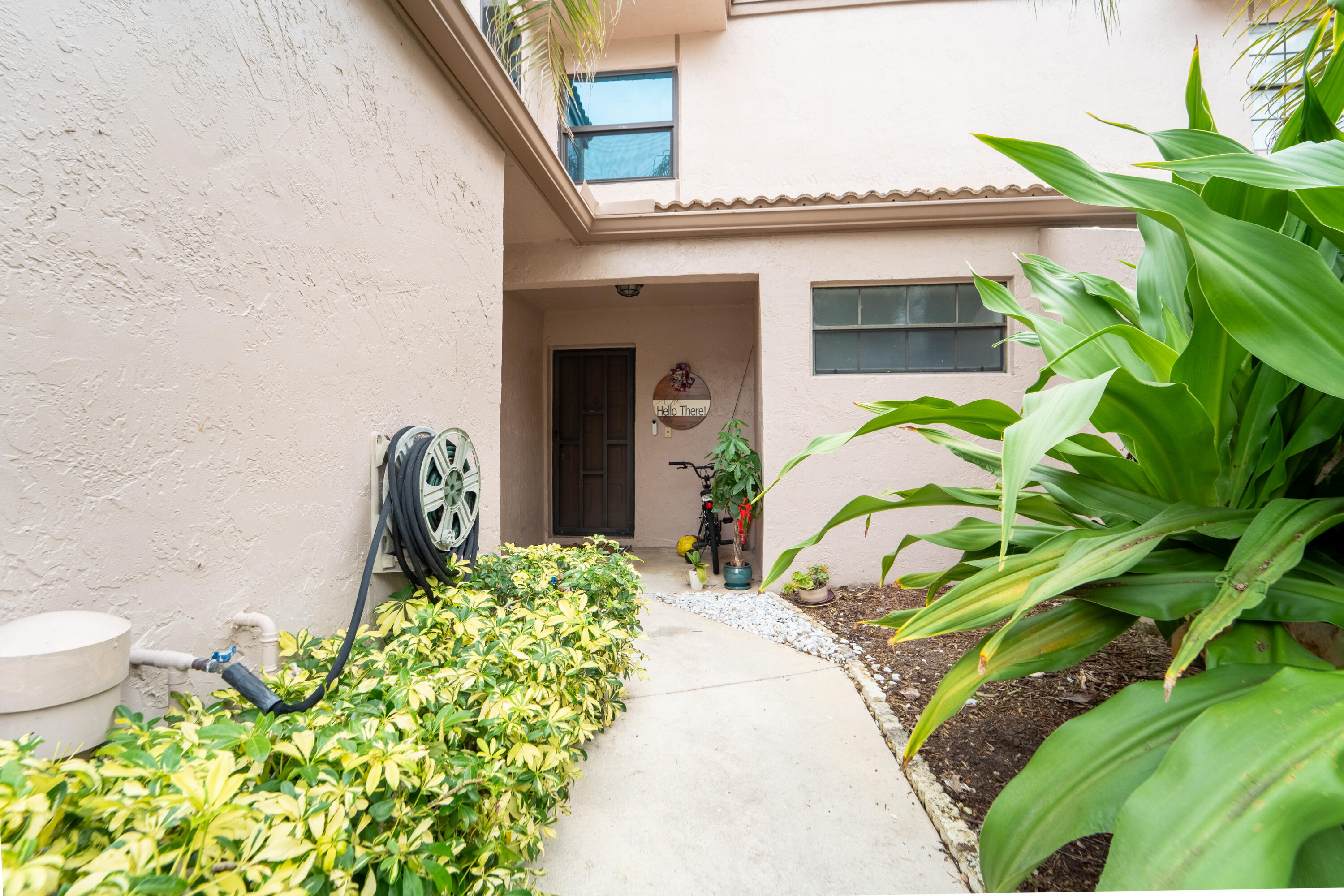 Foto de propiedad en 1672 Cypress Pointe Drive 1a, Coral Springs, FL 33071 Coral Springs con MLS# 