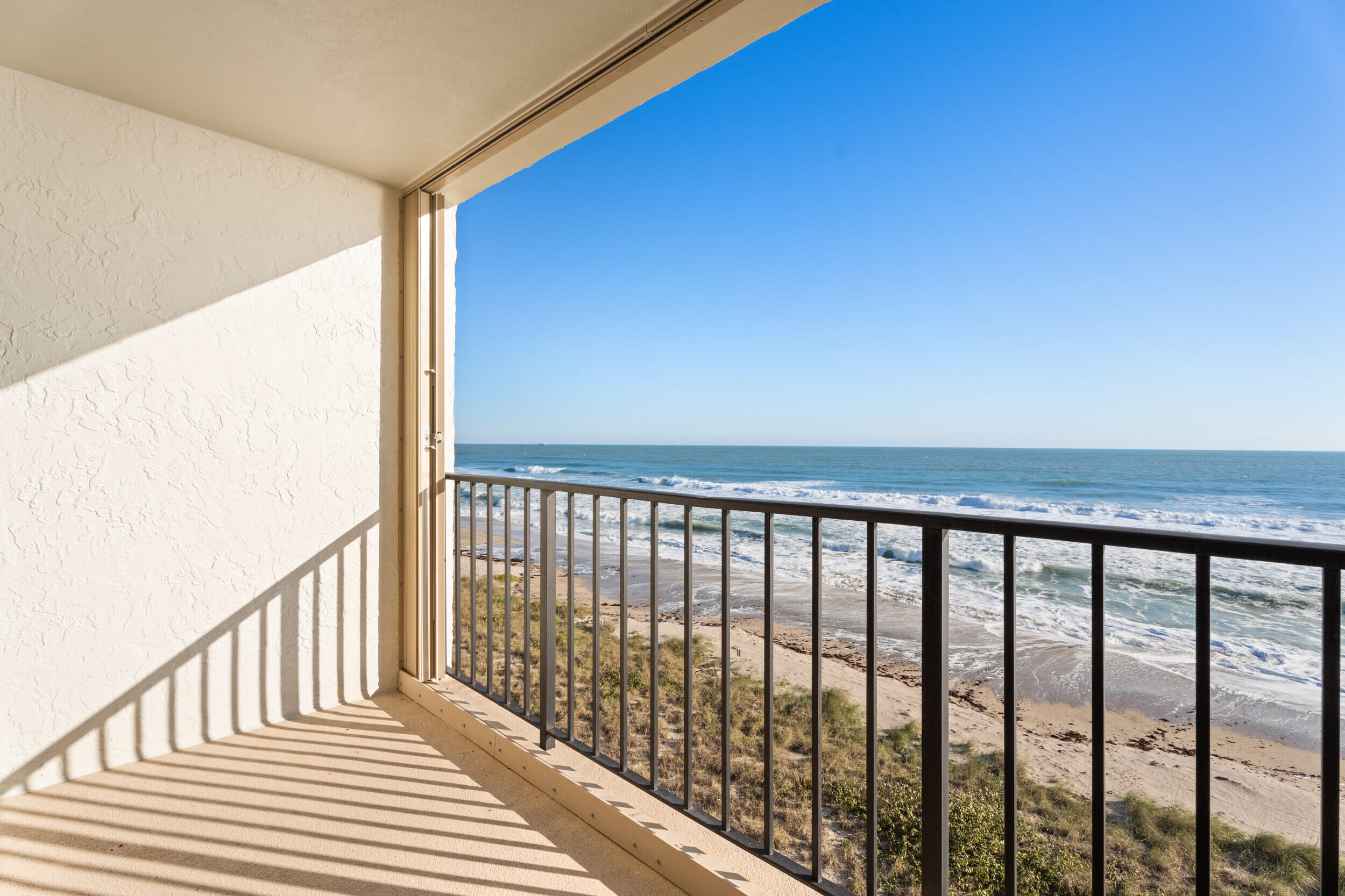 Foto de propiedad en 10310 S Ocean Drive 609, Jensen Beach, FL 34957 Jensen Beach con MLS# 