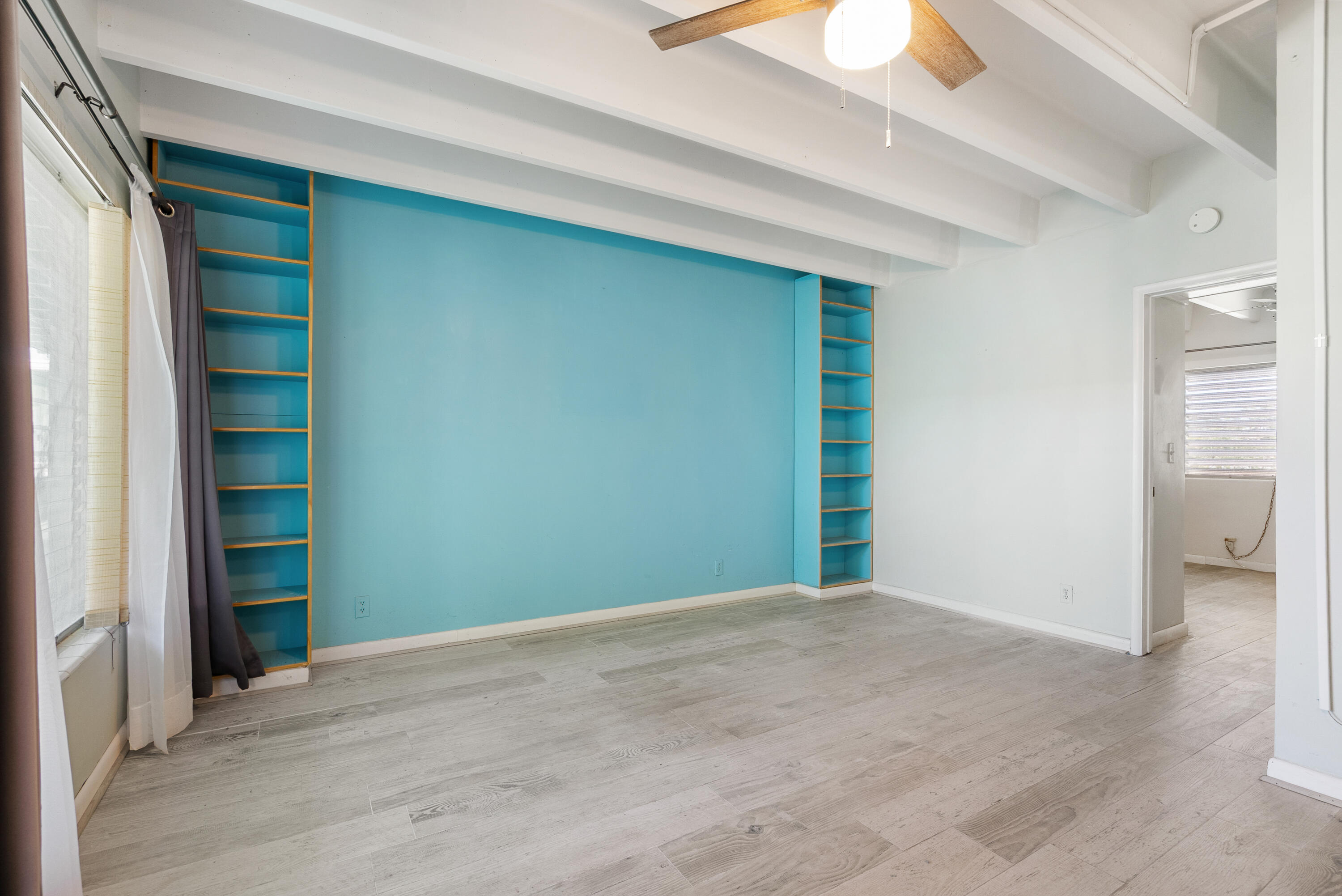 Foto de propiedad en 702 N Federal Highway B4, Lake Worth Beach, FL 33460 Lake Worth Beach con MLS# 