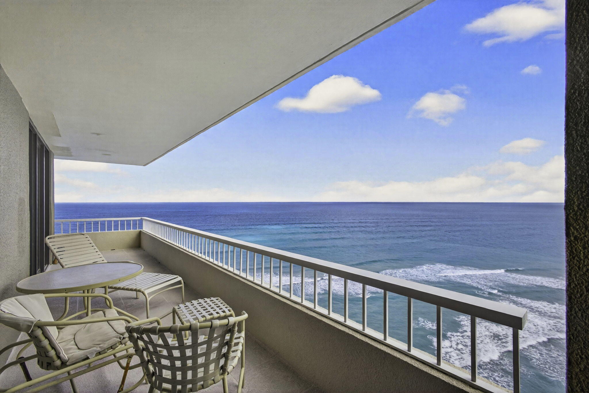 Foto de propiedad en 5510 N Ocean Drive 24a, Singer Island, FL 33404 Singer Island con MLS# 