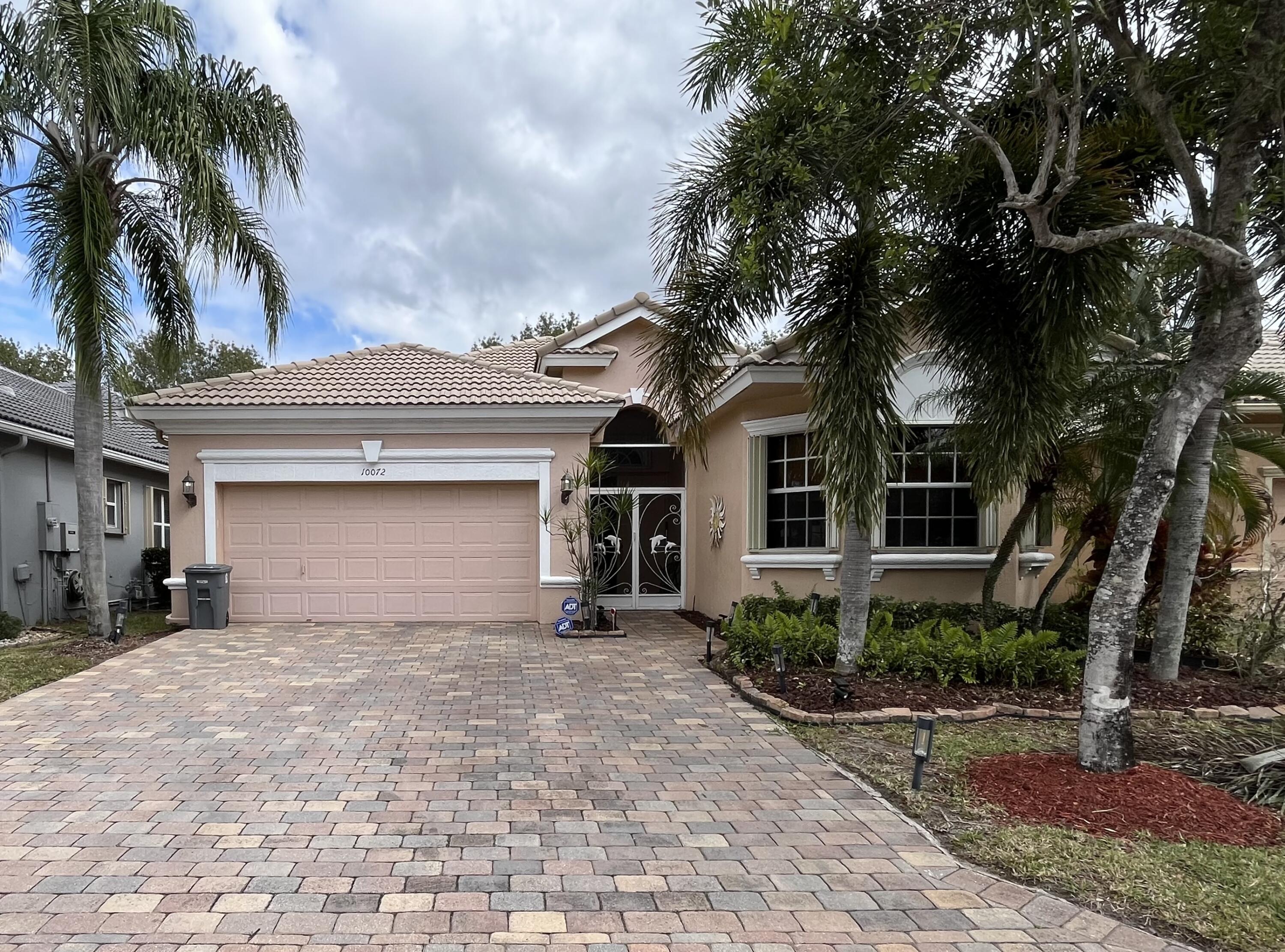 Foto de propiedad en 10072 Armani Drive, Boynton Beach, FL 33437 Boynton Beach con MLS# 