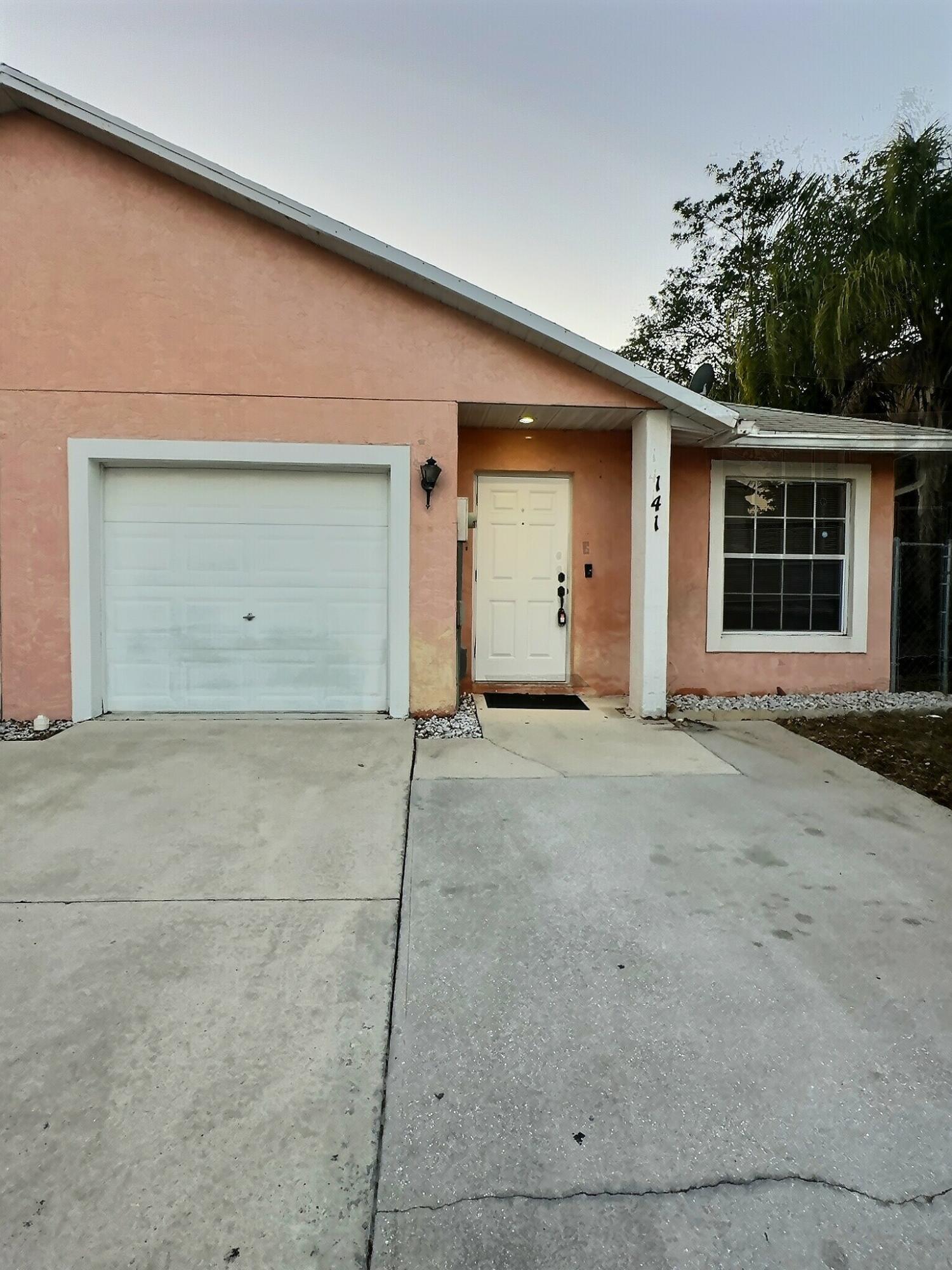 Alquilada 141 Plumage Lane, West Palm Beach, FL 33415, West Palm Beach, FL 33415