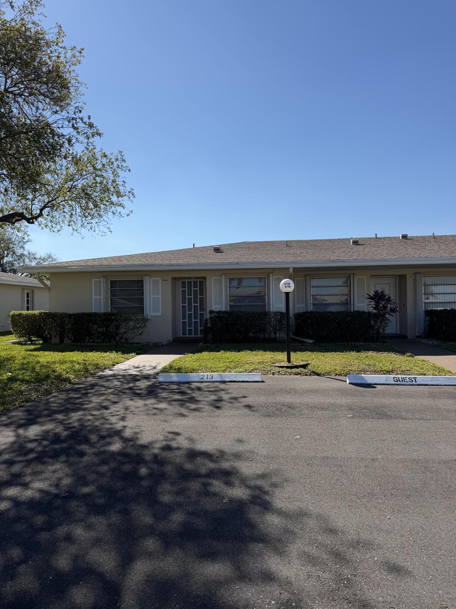 Foto de propiedad en 8786 Belle Aire Drive, Boca Raton, FL 33433 Boca Raton con MLS# 