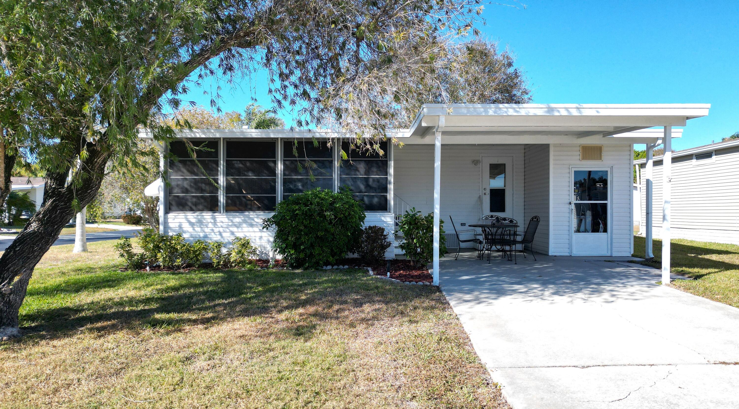 Foto de propiedad en 334 Seahorse Terrace, Fort Pierce, FL 34982 Fort Pierce con MLS# 