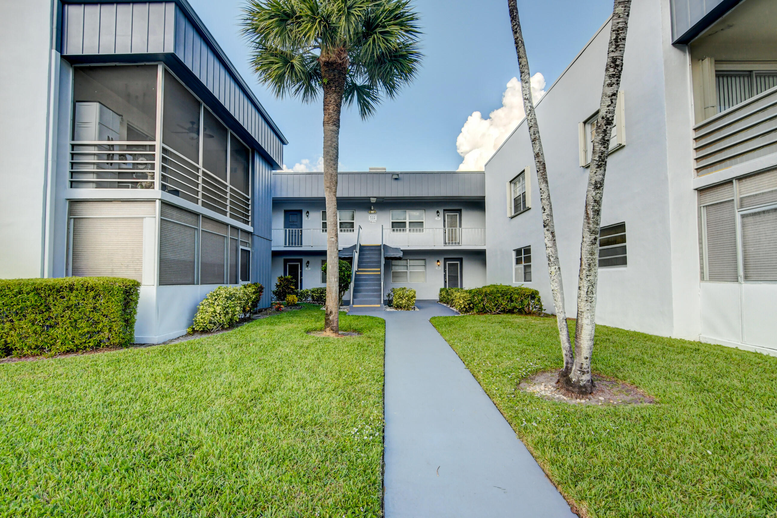 Foto de propiedad en 42 Burgundy A, Delray Beach, FL 33484 Delray Beach con MLS# 