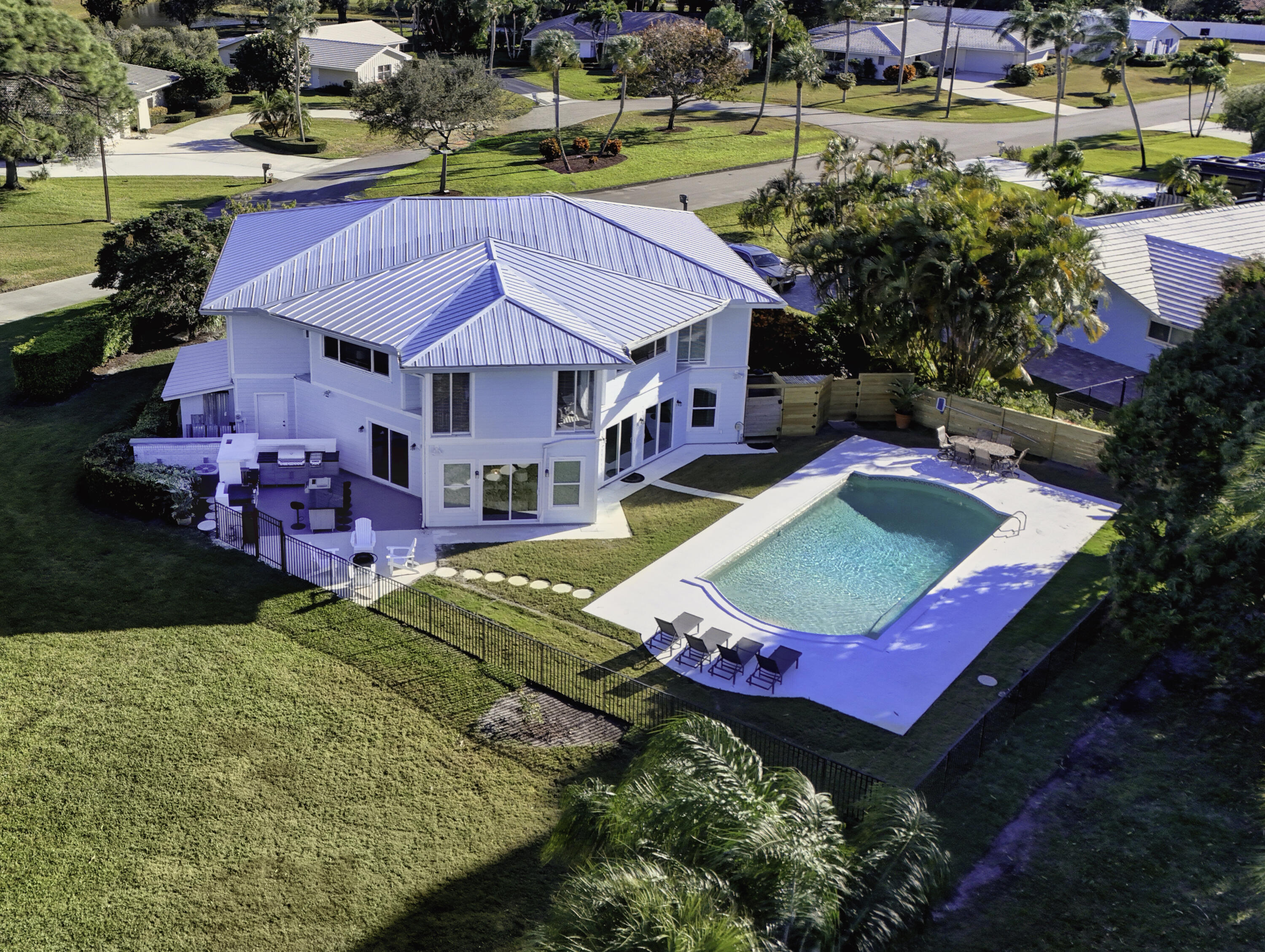 Foto de propiedad en 10355 Seagrape Way, Palm Beach Gardens, FL 33418 Palm Beach Gardens con MLS# 