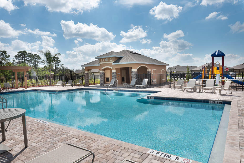 Foto de propiedad en 1863 Farmhouse Road SE, Palm Bay, FL 32909 Palm Bay con MLS# 