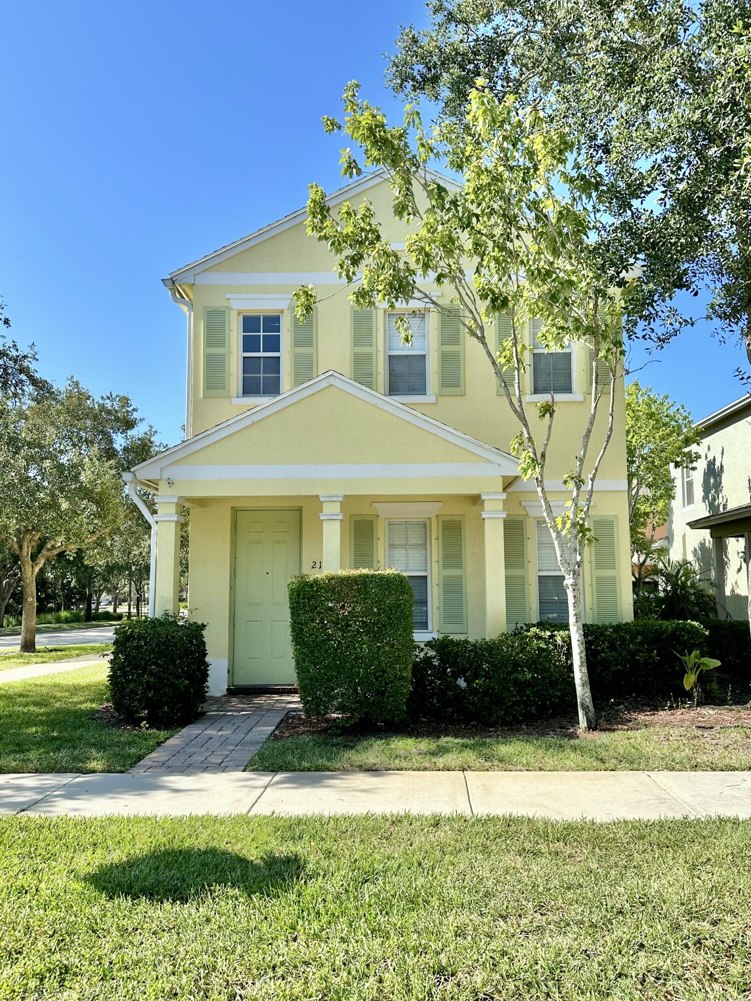 Foto de propiedad en 2143 SE Se Bell Isle Drive Drive, Port St. Lucie, FL 34952 Port St. Lucie con MLS# 