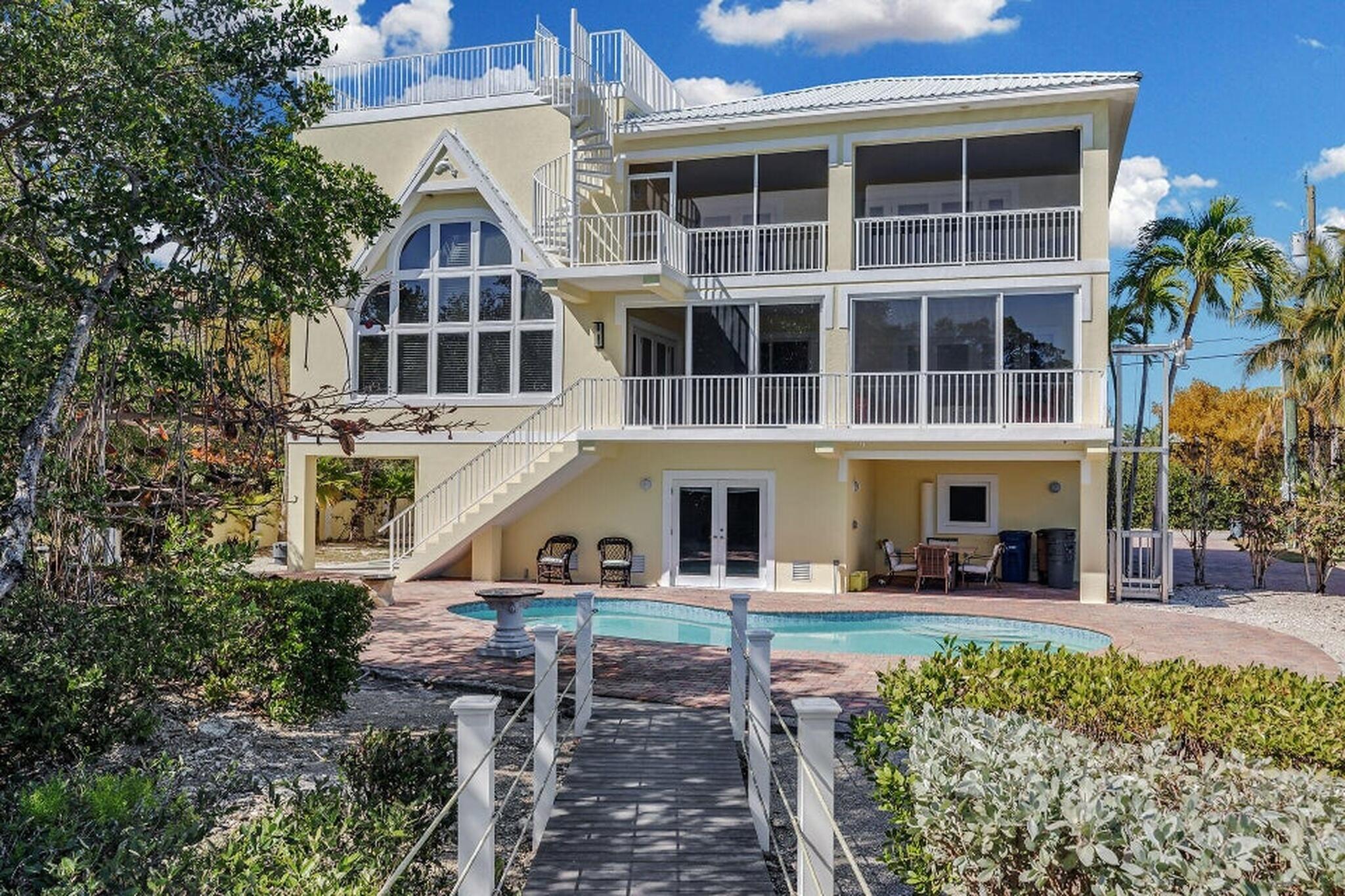 Foto de propiedad en 205 Stirrup Key Boulevard, Marathon, FL 33050 Marathon con MLS# 