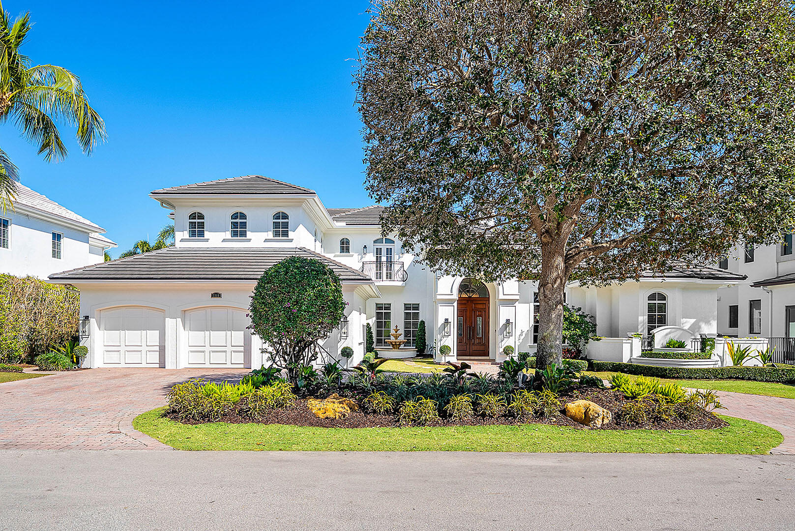 Foto de propiedad en 2310 W Silver Palm Road, Boca Raton, FL 33432 Boca Raton con MLS# 