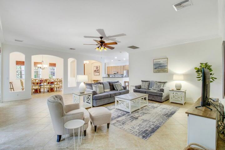 En Renta 349 Chambord Terrace, Palm Beach Gardens, FL 33410, Palm Beach Gardens, FL 33410
