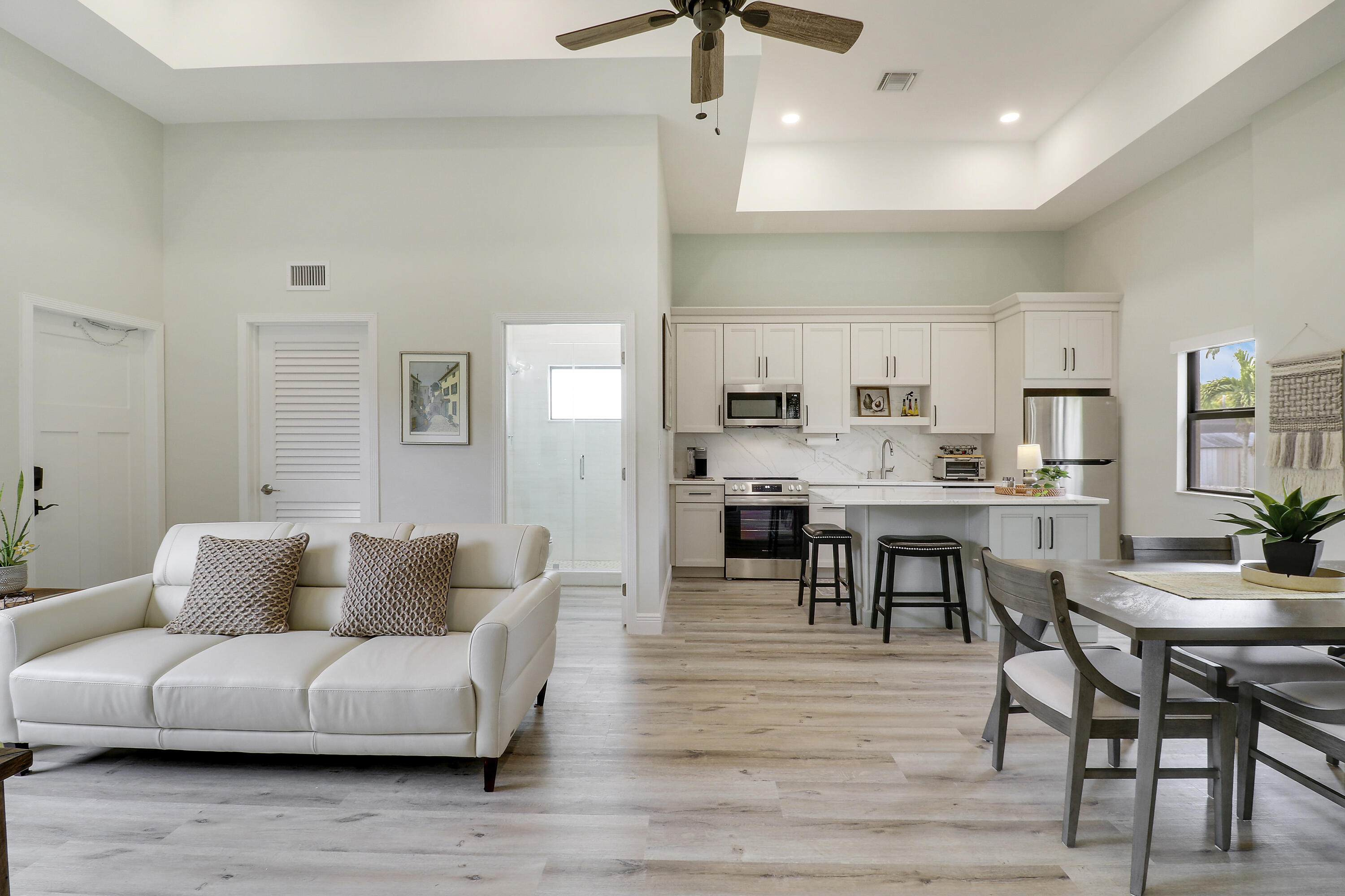 Foto de propiedad en 10735 Lantana Road Gh, Lake Worth, FL 33449 Lake Worth con MLS# 