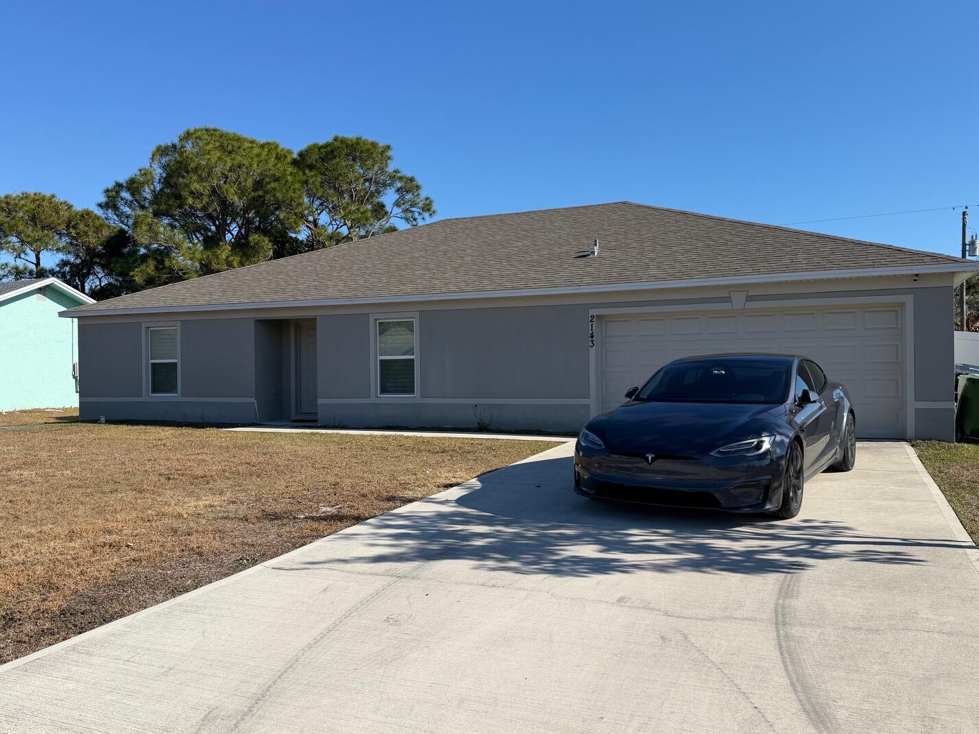 Foto de propiedad en 2143 SE Trillo Street, Port St. Lucie, FL 34952 Port St. Lucie con MLS# 