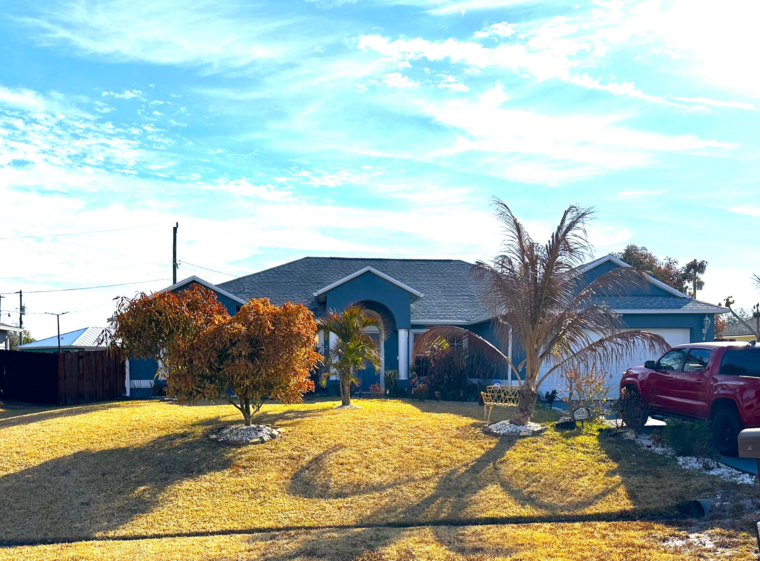 Foto de propiedad en 4239 SW Callicoe Street, Port St. Lucie, FL 34983 Port St. Lucie con MLS# 