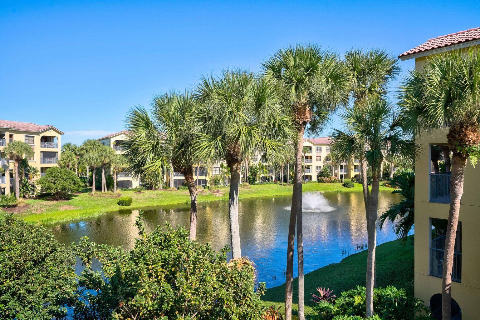 Foto de propiedad en 300 Uno Lago Drive 305, Juno Beach, FL 33408 Juno Beach con MLS# 