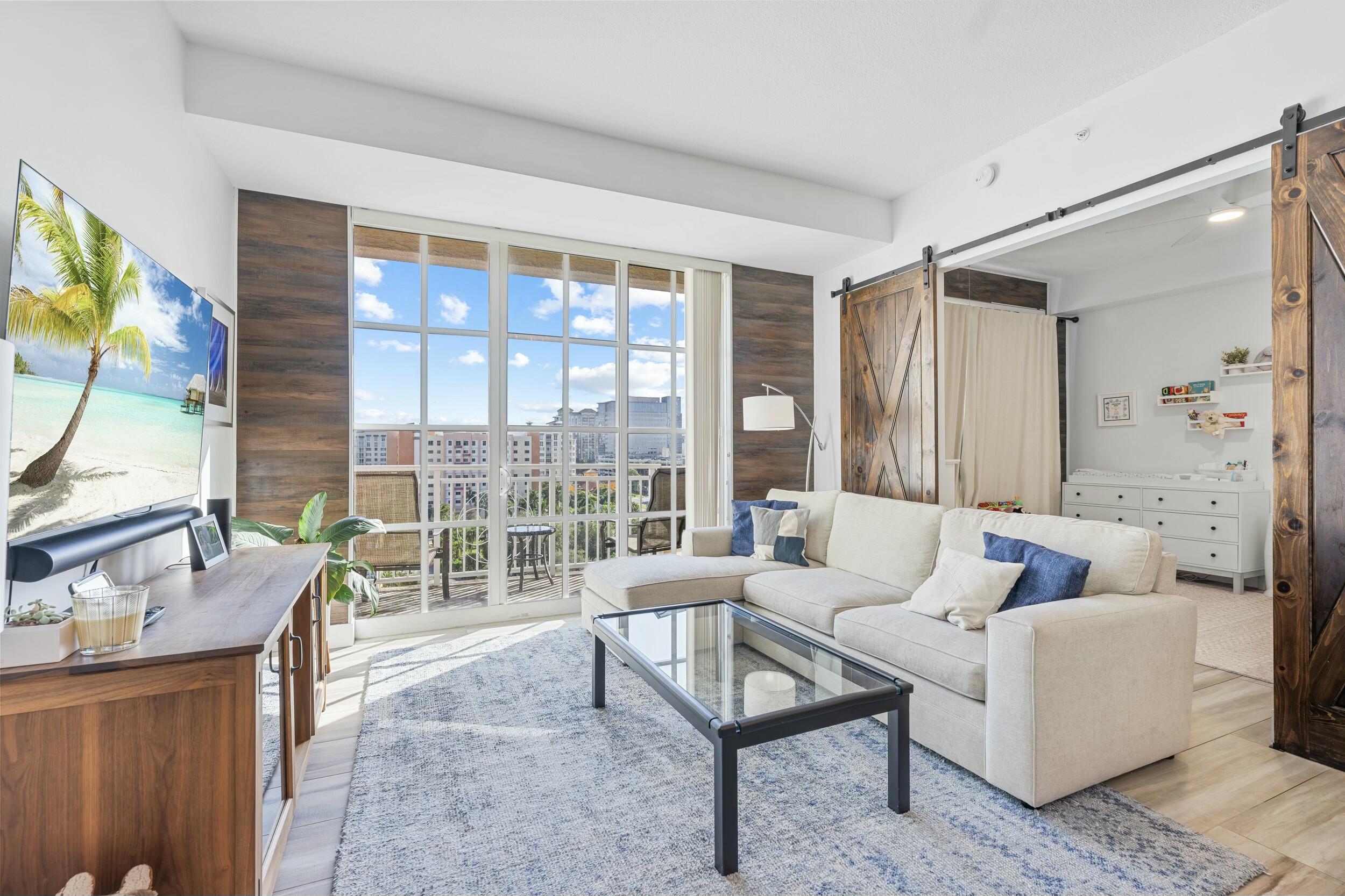 Foto de propiedad en 410 Evernia Street 807, West Palm Beach, FL 33401 West Palm Beach con MLS# 