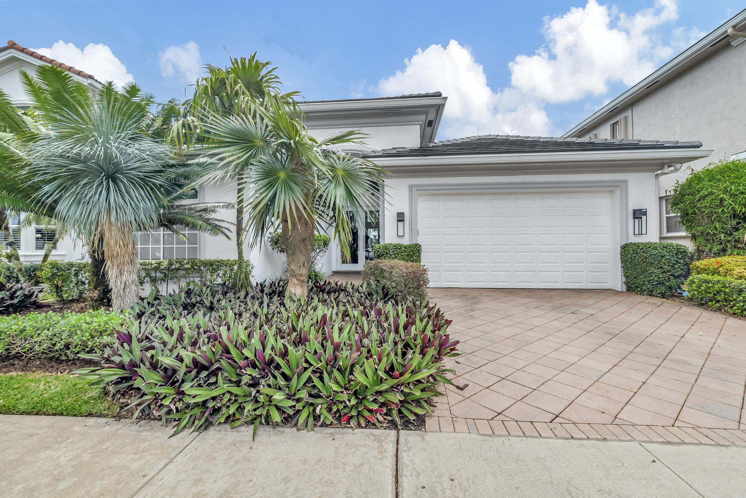 Foto de propiedad en 4114 NW Briarcliff Circle, Boca Raton, FL 33496 Boca Raton con MLS# 