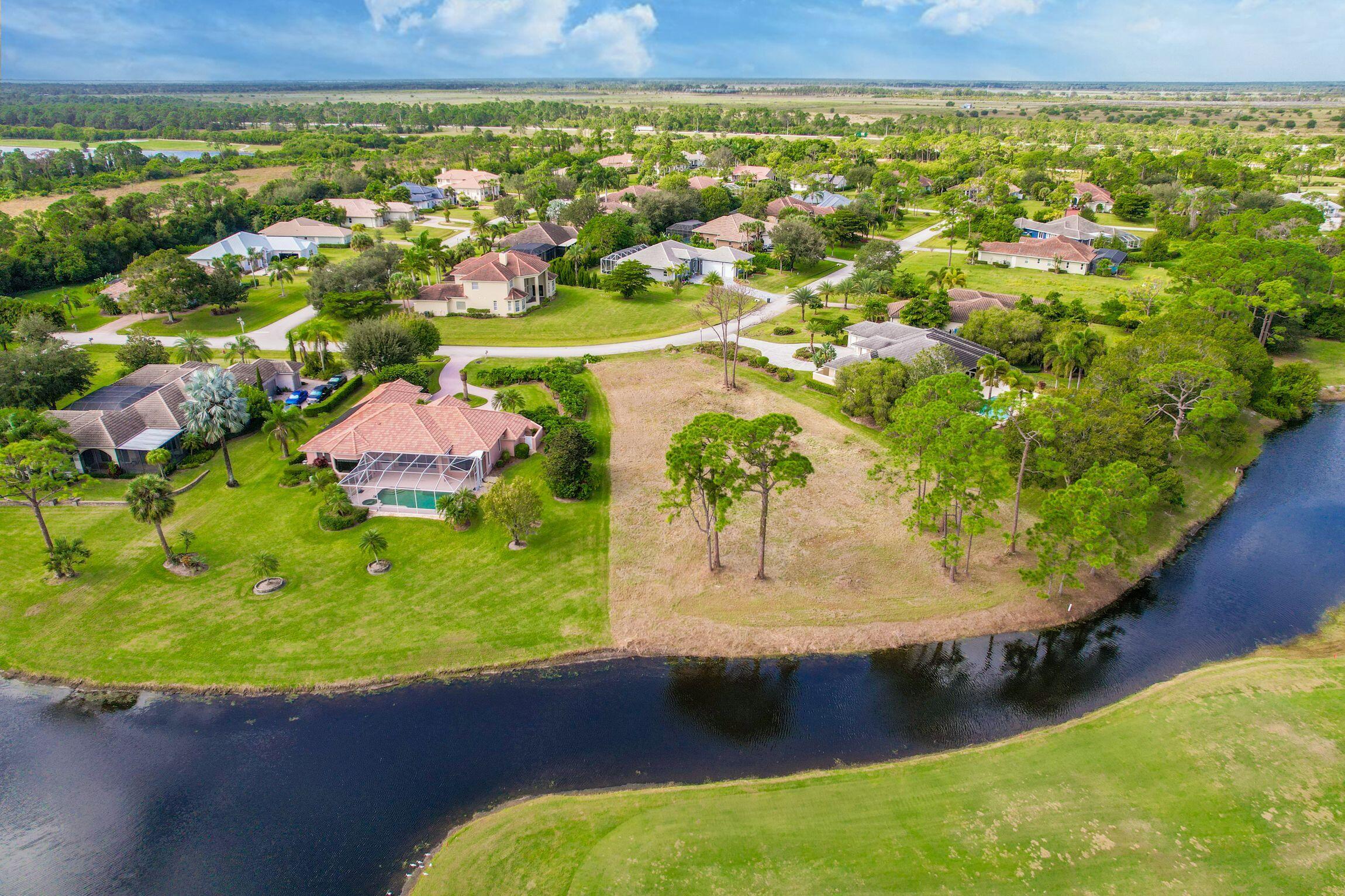 Foto de propiedad en 10303 SW Stones Throw Terrace, Palm City, FL 34990 Palm City con MLS# 