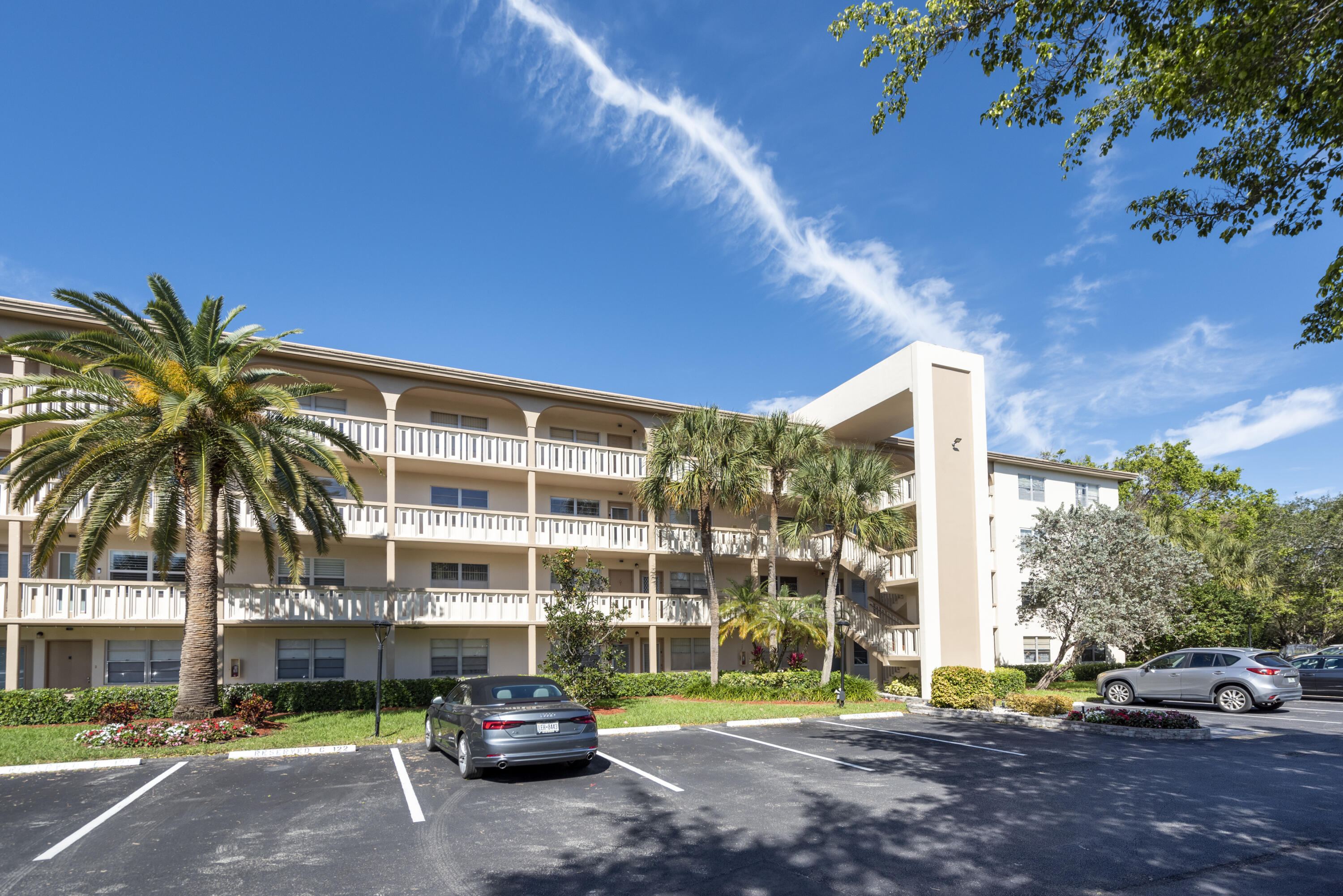 Foto de propiedad en 2303 Lucaya Lane N3, Coconut Creek, FL 33066 Coconut Creek con MLS# 