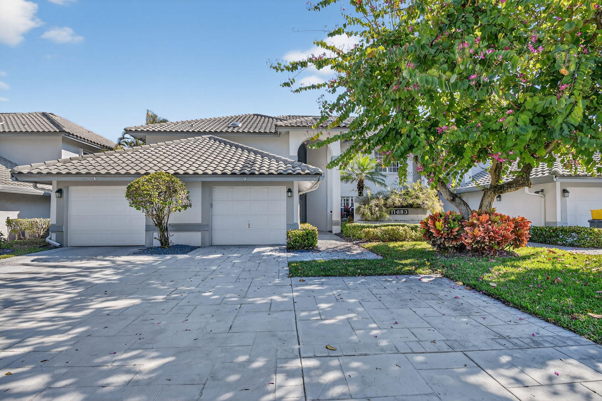 Foto de propiedad en 11683 Briarwood Circle 3, Boynton Beach, FL 33437 Boynton Beach con MLS# 