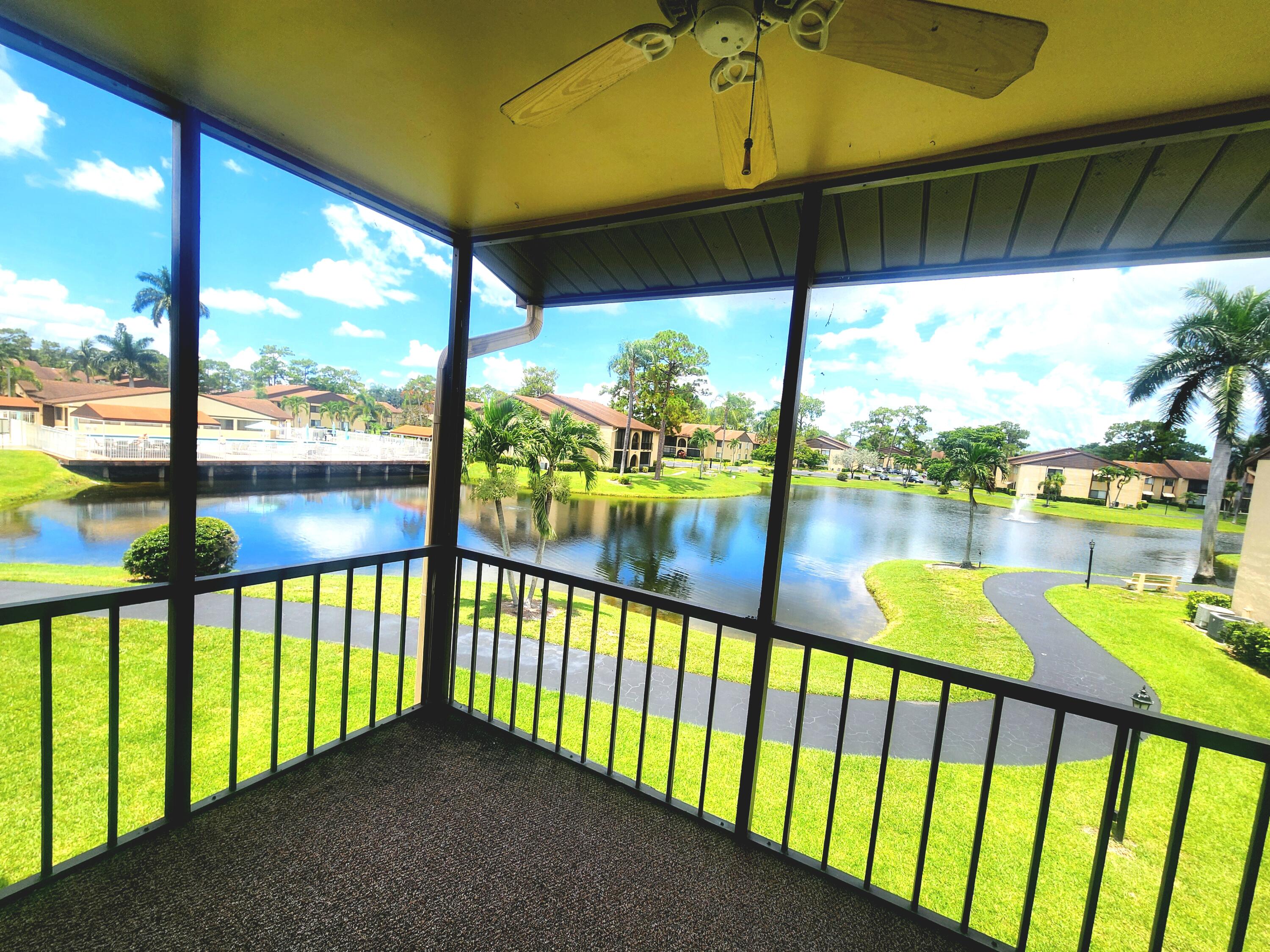 Foto de propiedad en 209 Pine Hov Circle B-2, Greenacres, FL 33463 Greenacres con MLS# 