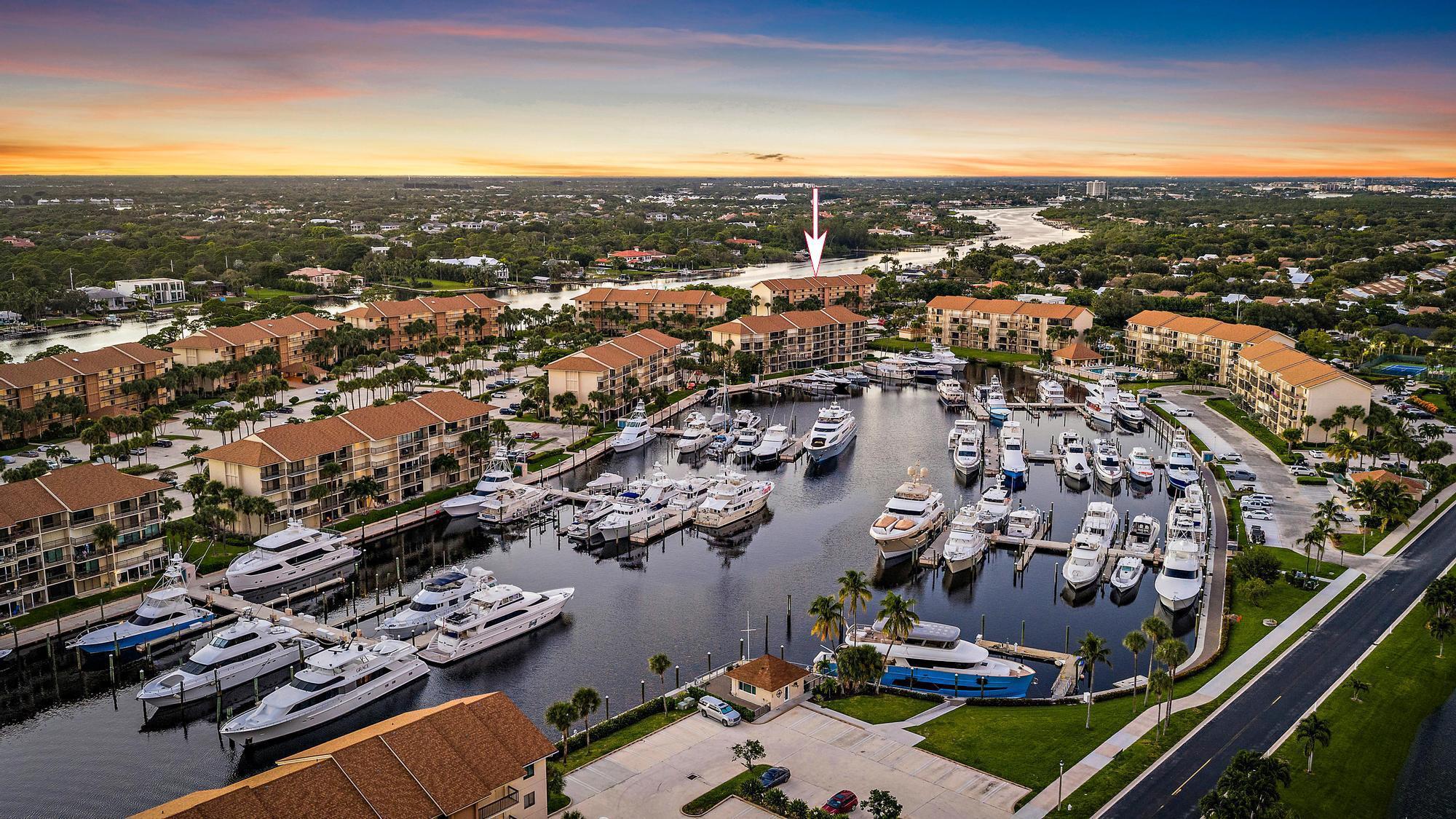 Foto de propiedad en 1701 Marina Isle Way 202, Jupiter, FL 33477 Jupiter con MLS# 