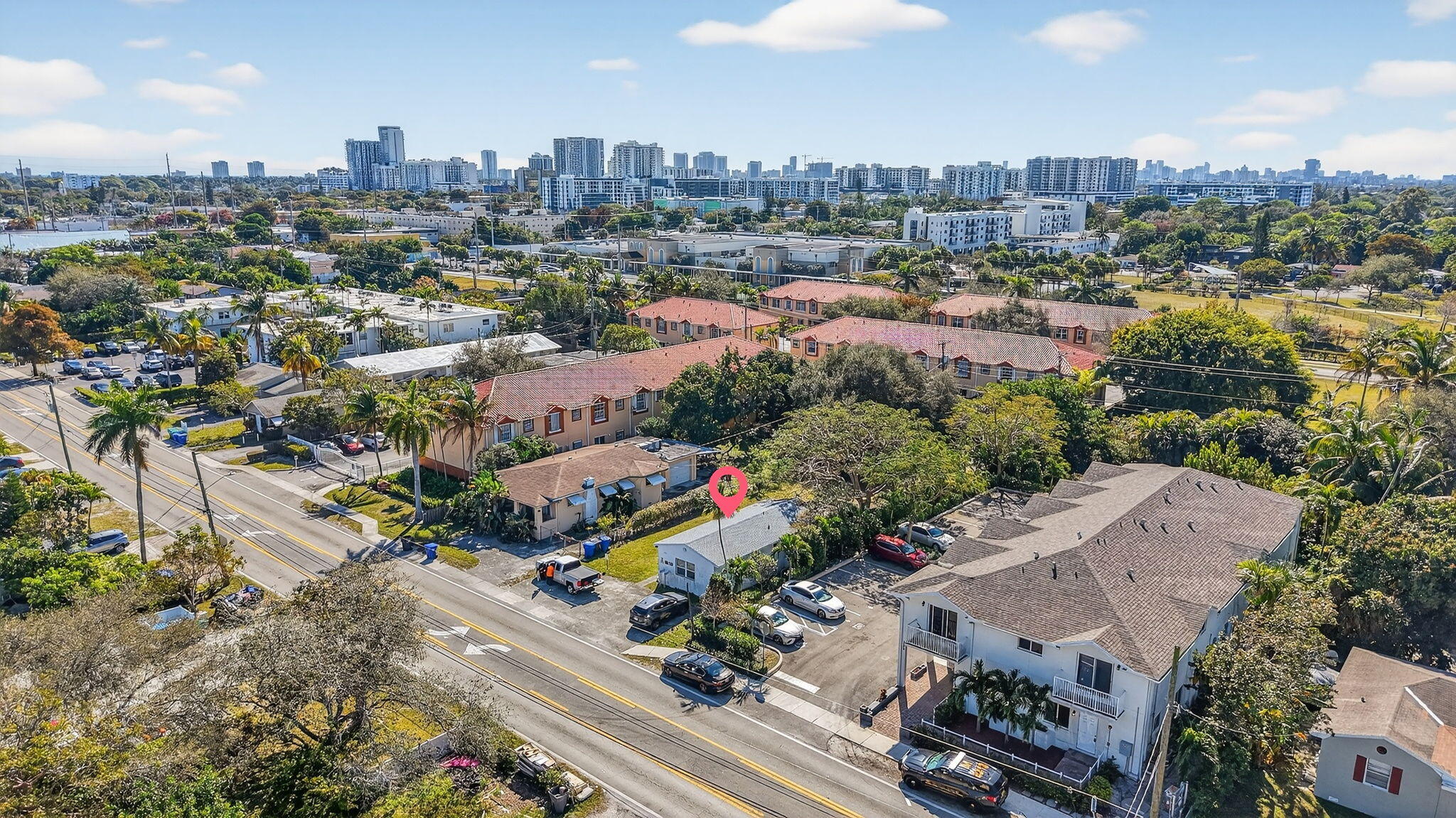 Foto de propiedad en 2322 Johnson Street, Hollywood, FL 33020 Hollywood con MLS# 