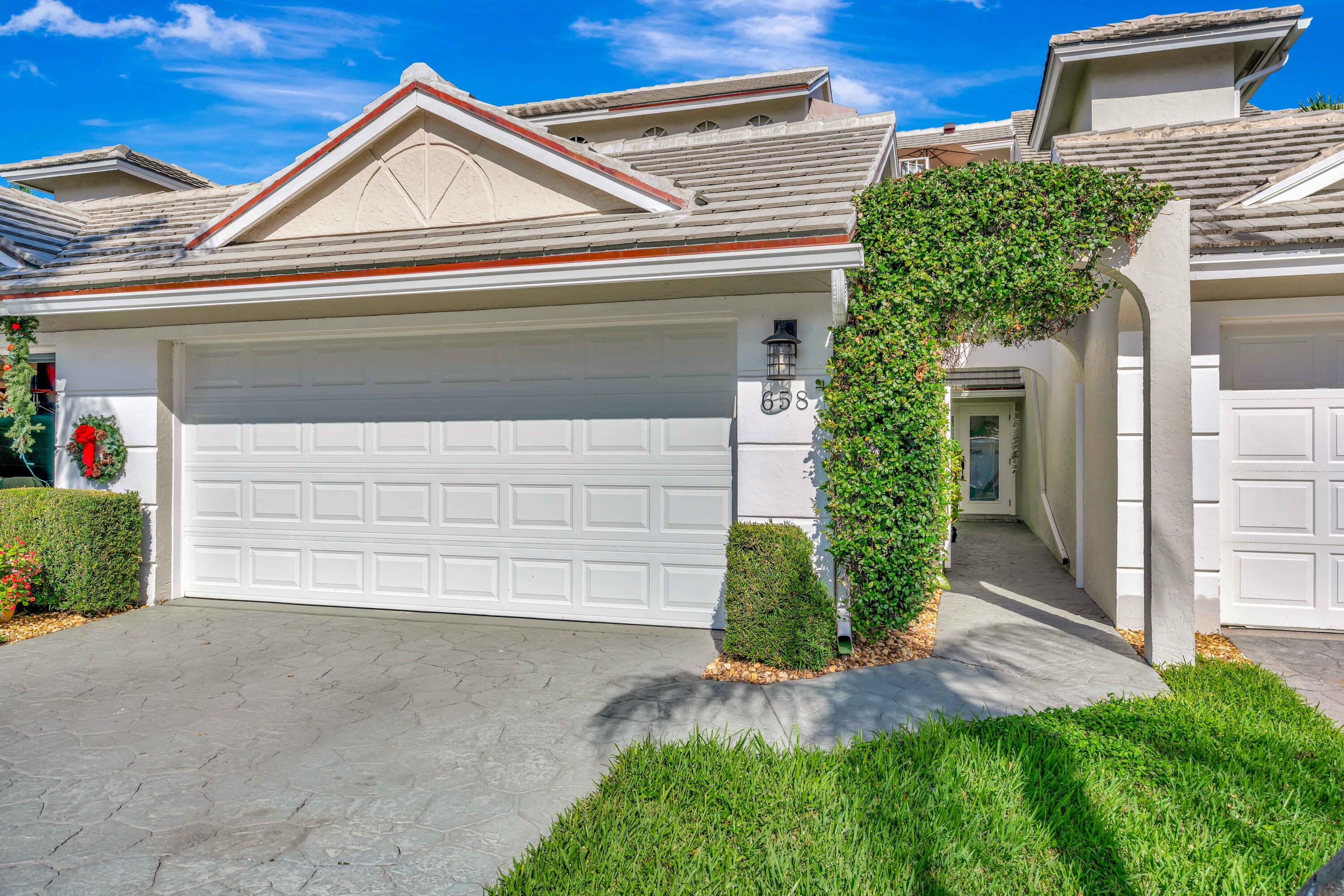 Foto de propiedad en 1000 N Us Highway 1 658, Jupiter, FL 33477 Jupiter con MLS# 