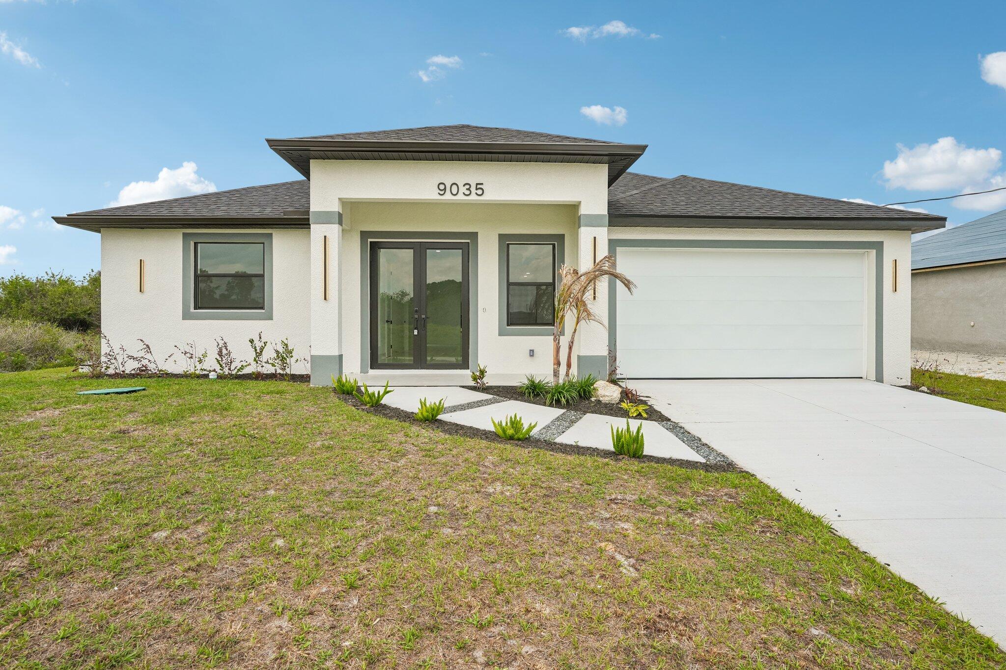 Foto de propiedad en 9035 W Broad Circle, LaBelle, FL 33935 LaBelle con MLS# 