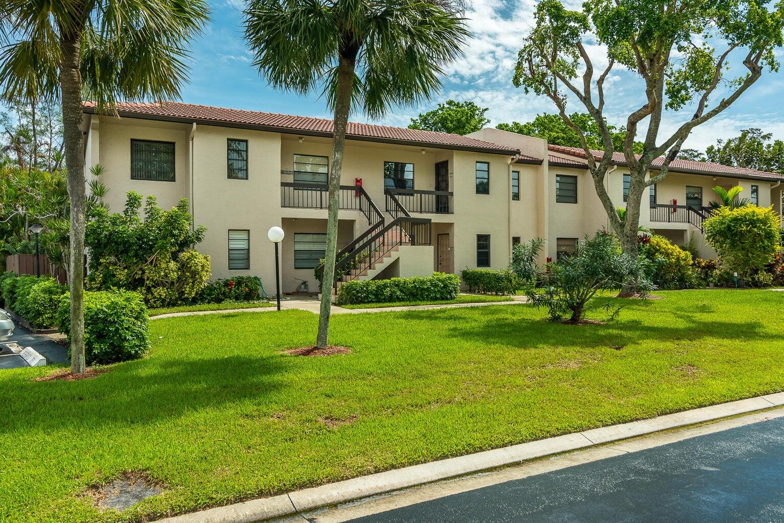Foto de propiedad en 21614 Juego Circle 25h, Boca Raton, FL 33433 Boca Raton con MLS# 