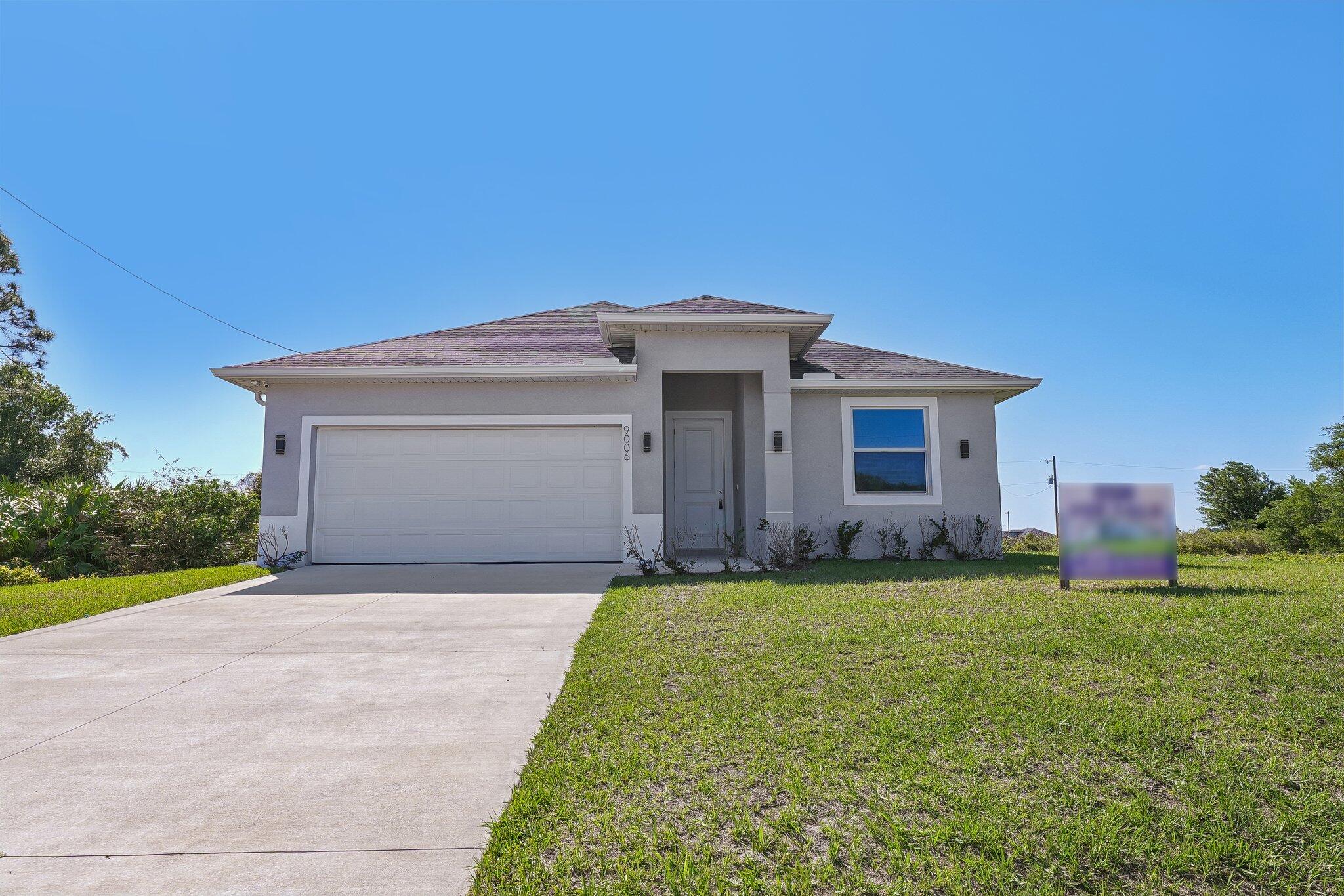 Foto de propiedad en 9006 S Castle Circle, LaBelle, FL 33935 LaBelle con MLS# 