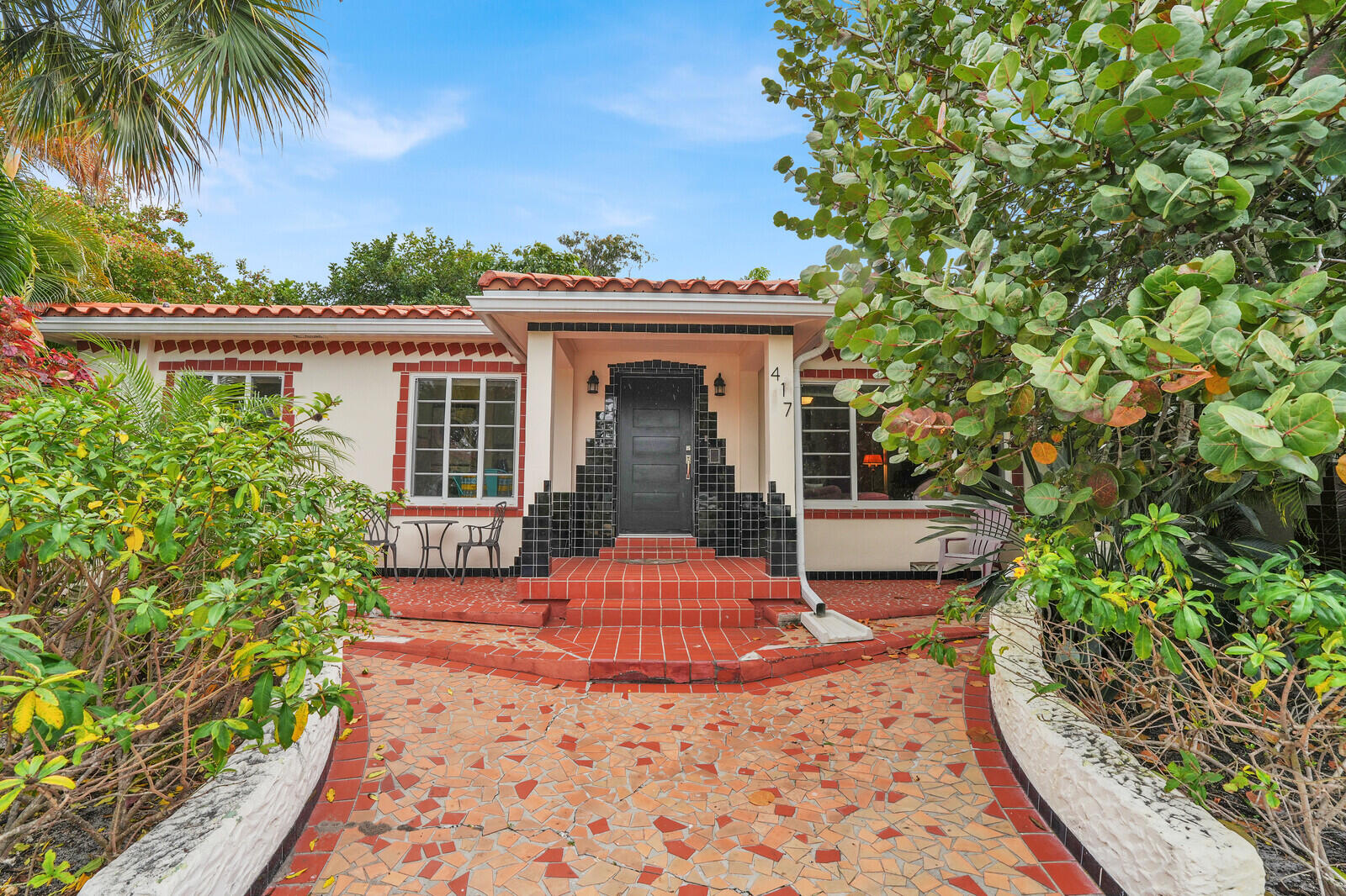 Foto de propiedad en 417 N 12th Avenue N, Lake Worth, FL 33460 Lake Worth con MLS# 