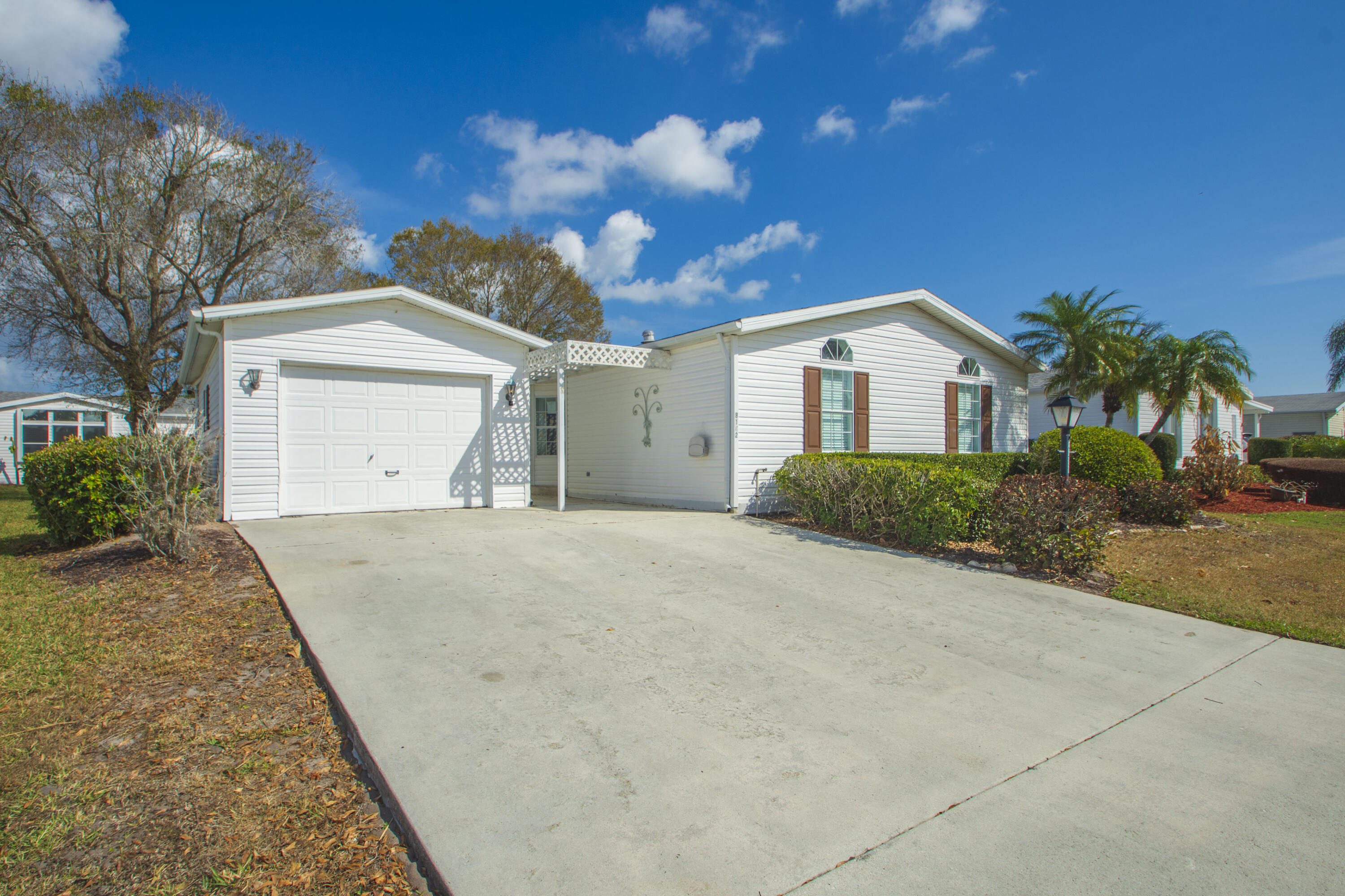 Foto de propiedad en 8142 Meadowlark Lane, Port St. Lucie, FL 34952 Port St. Lucie con MLS# 