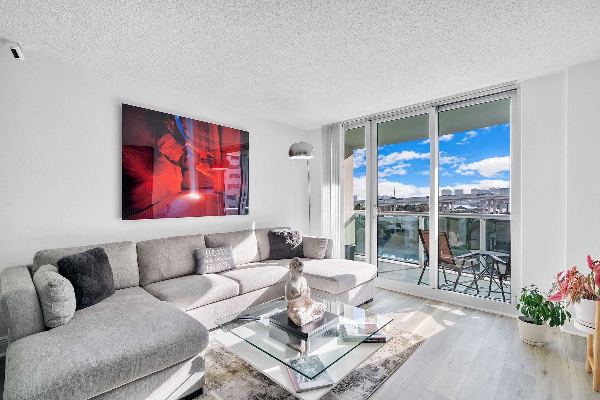 Foto de propiedad en 19380 Collins Avenue 523, Sunny Isles Beach, FL 33160 Sunny Isles Beach con MLS# 